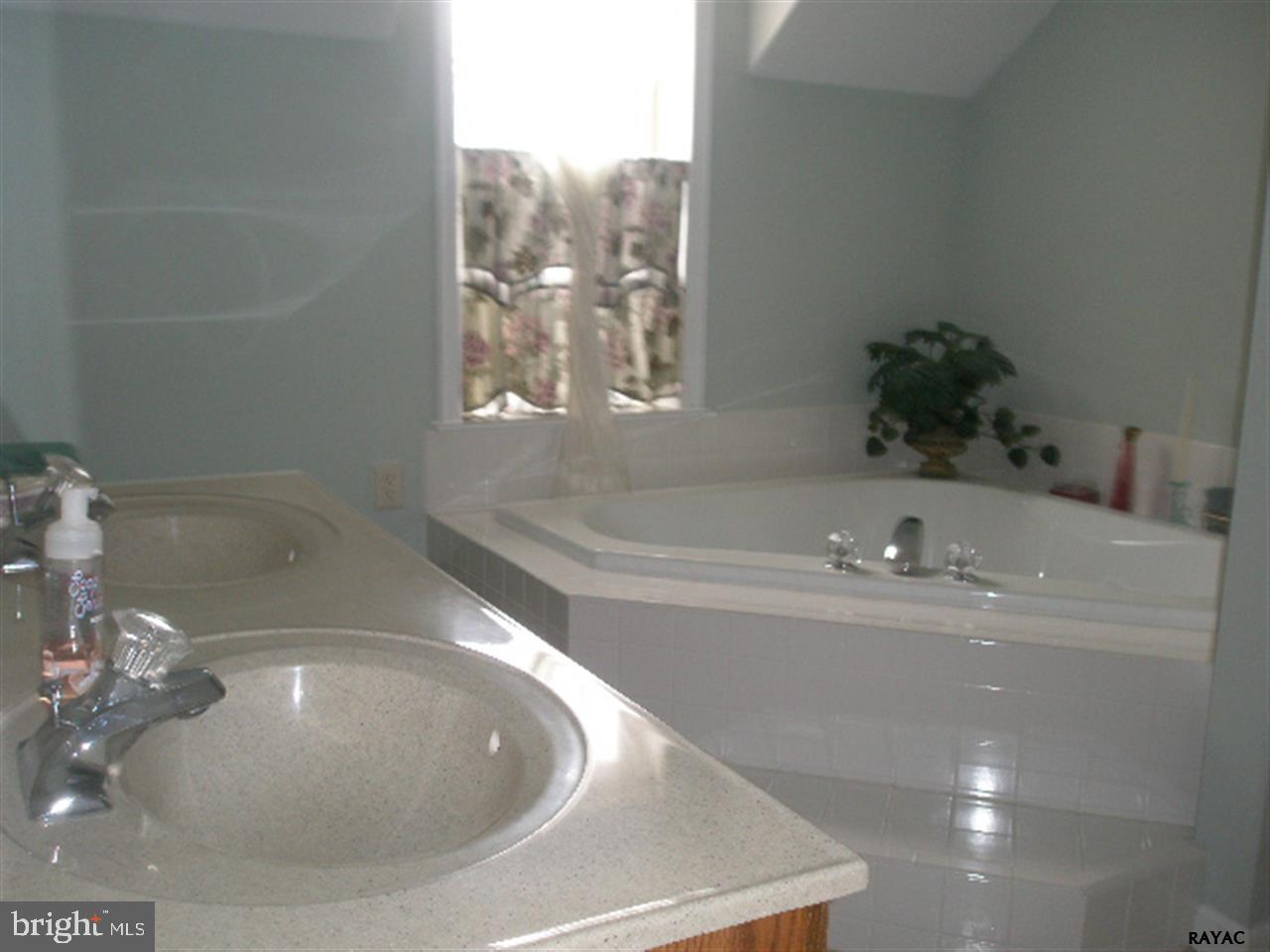 BENTLEY CROFT - Residential