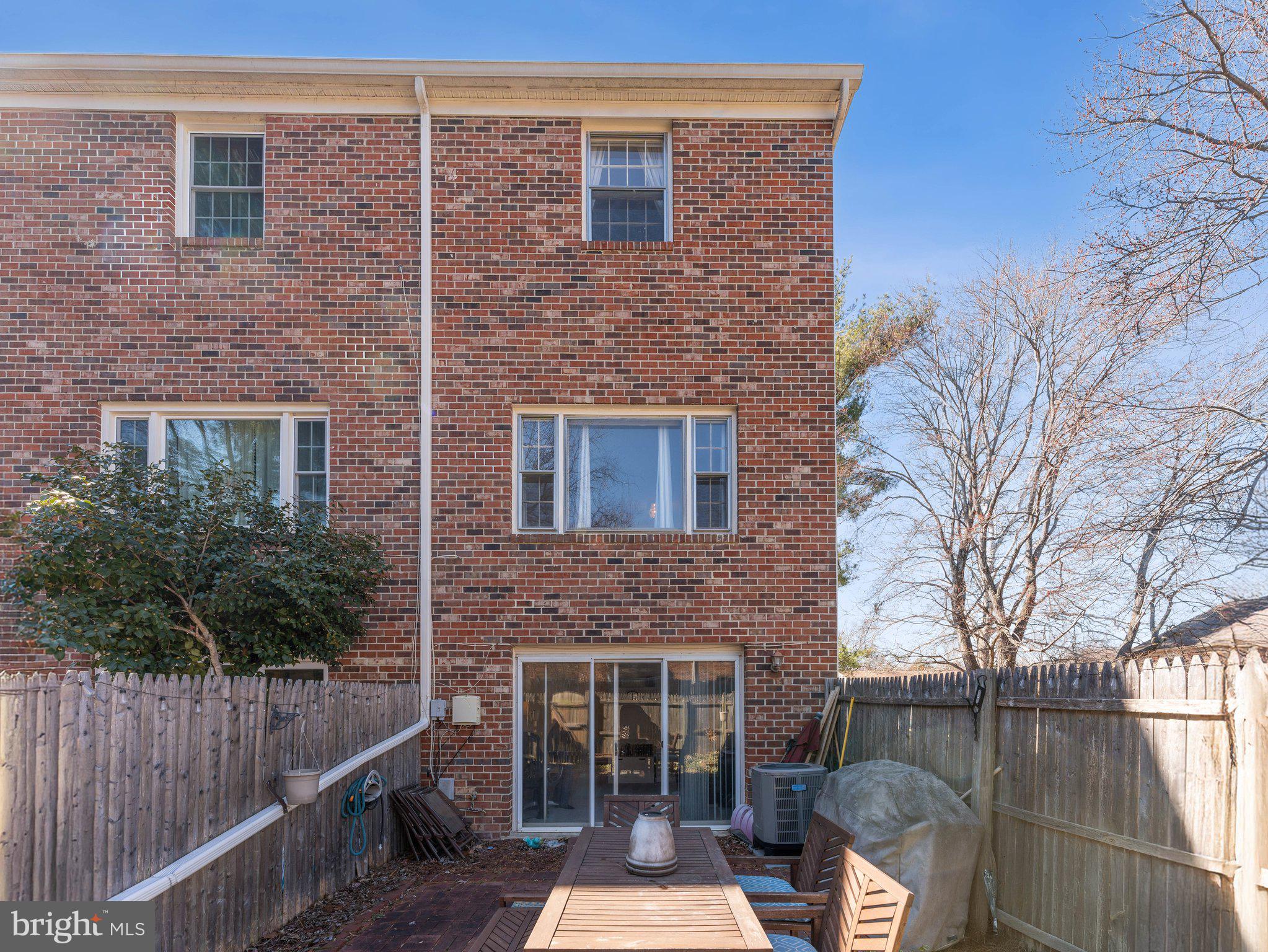 CARDINAL FOREST - Residential Lease