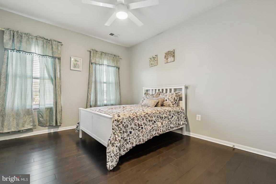 STONEWALL MANOR - Residential