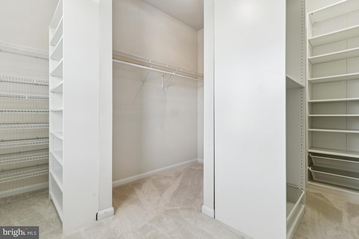 STONEWALL MANOR - Residential