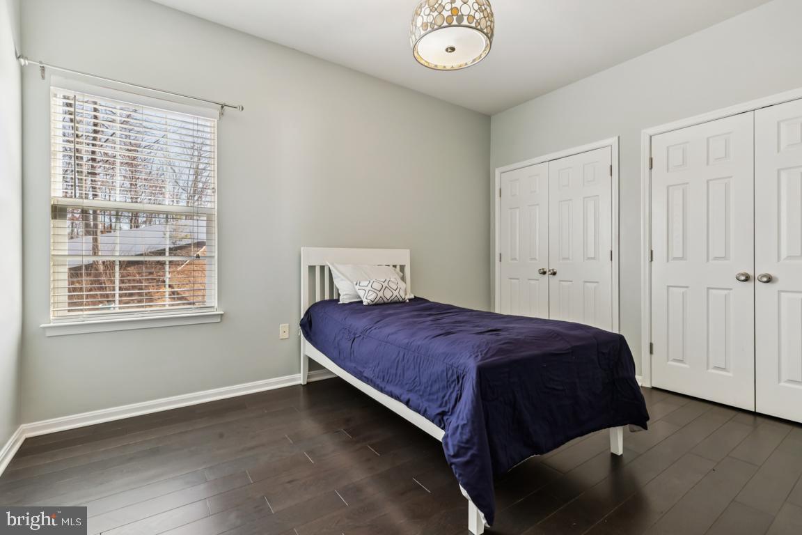 STONEWALL MANOR - Residential