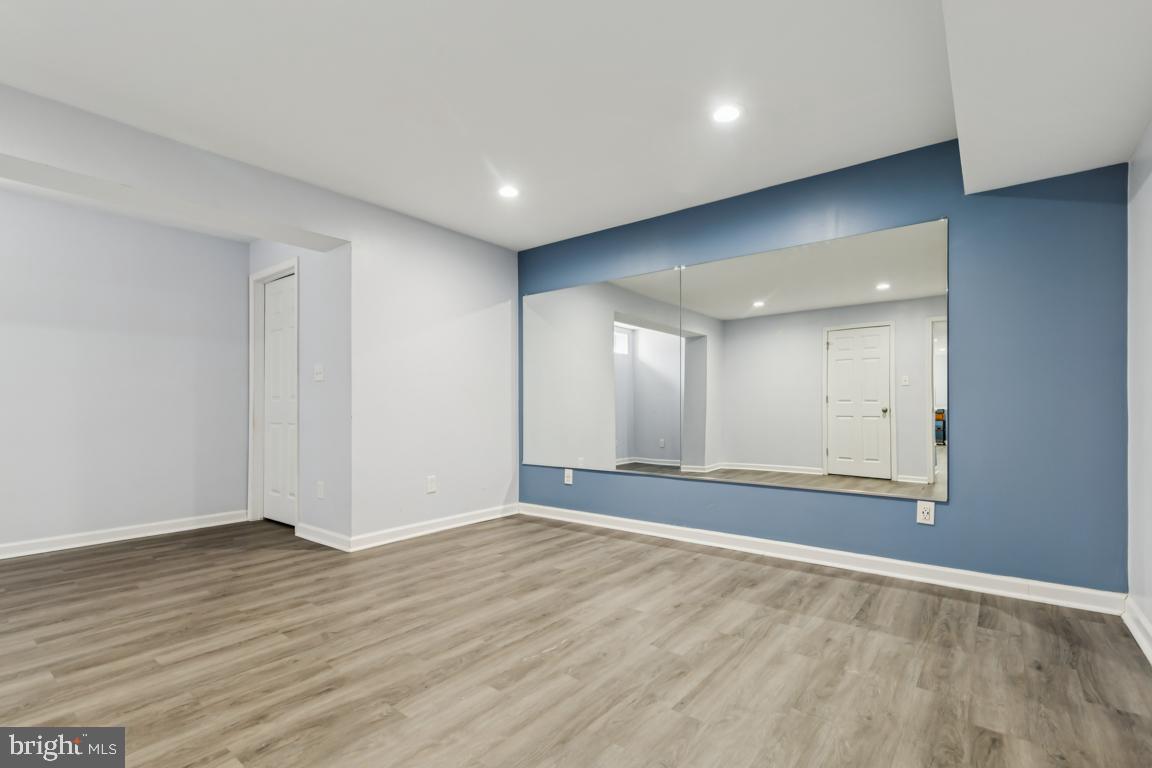 STONEWALL MANOR - Residential