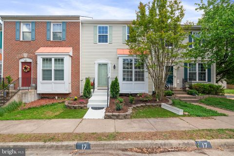 Photo of 10549 Brechin Way, MANASSAS, VA 20109 (MLS # VAPW2117412)