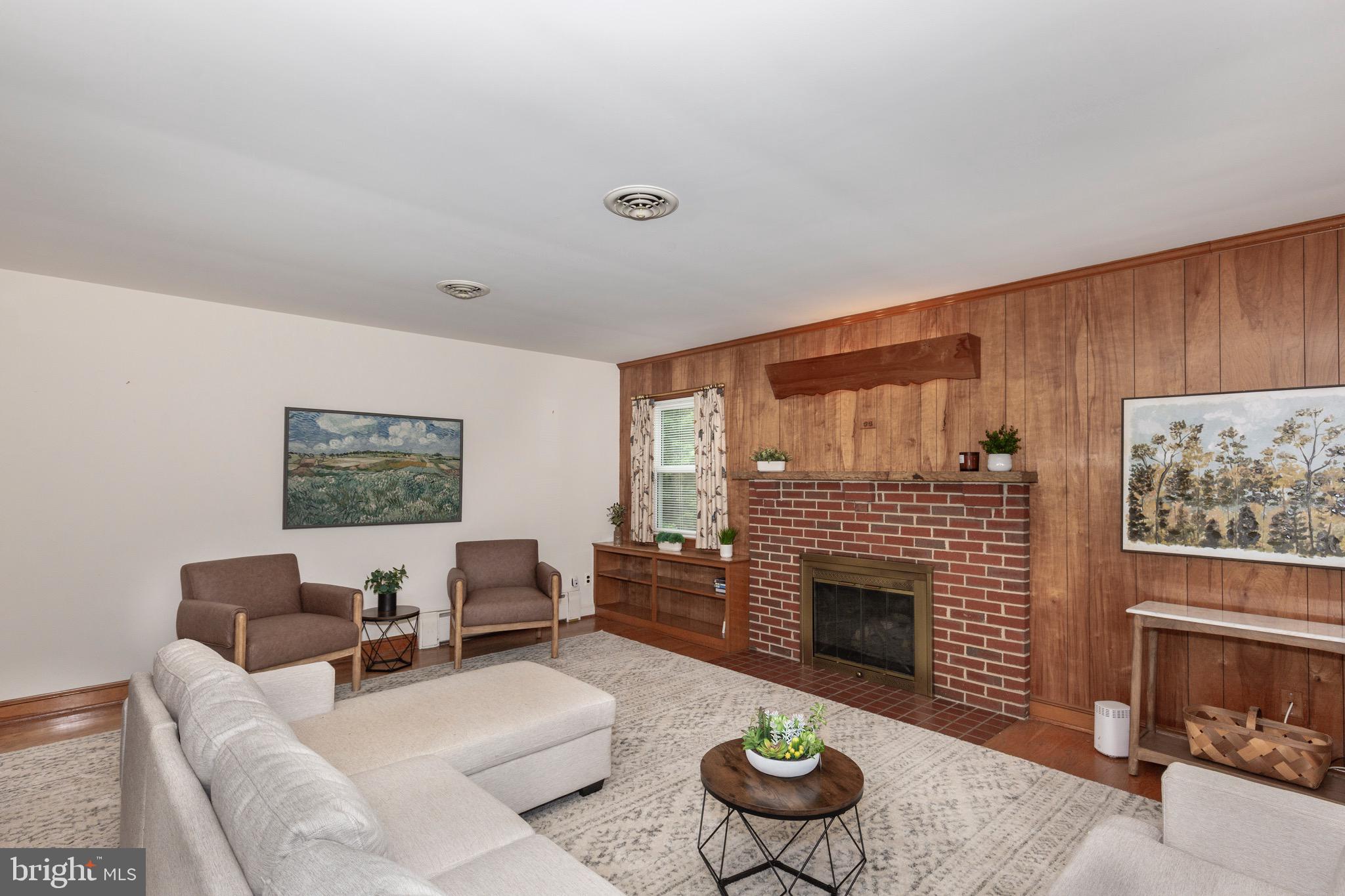 OLNEY OUTSIDE - Residential