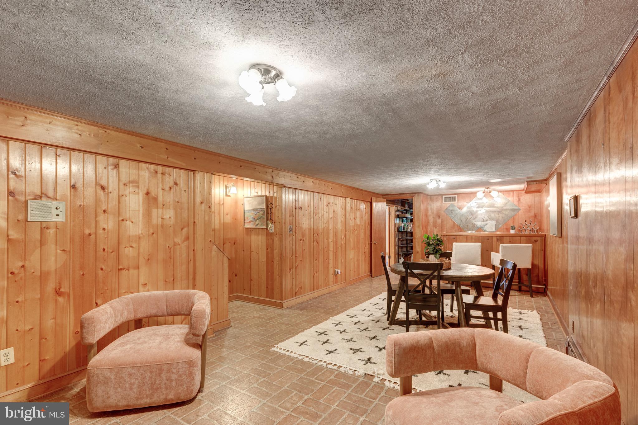 OLNEY OUTSIDE - Residential