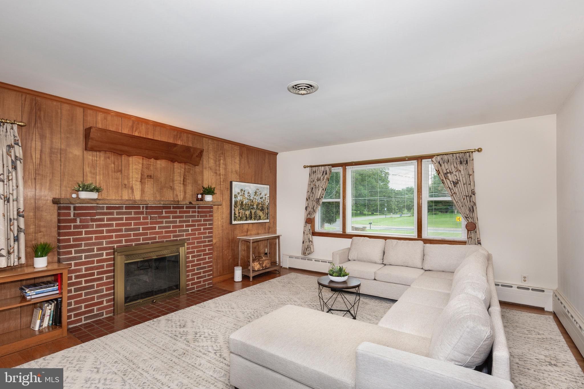 OLNEY OUTSIDE - Residential