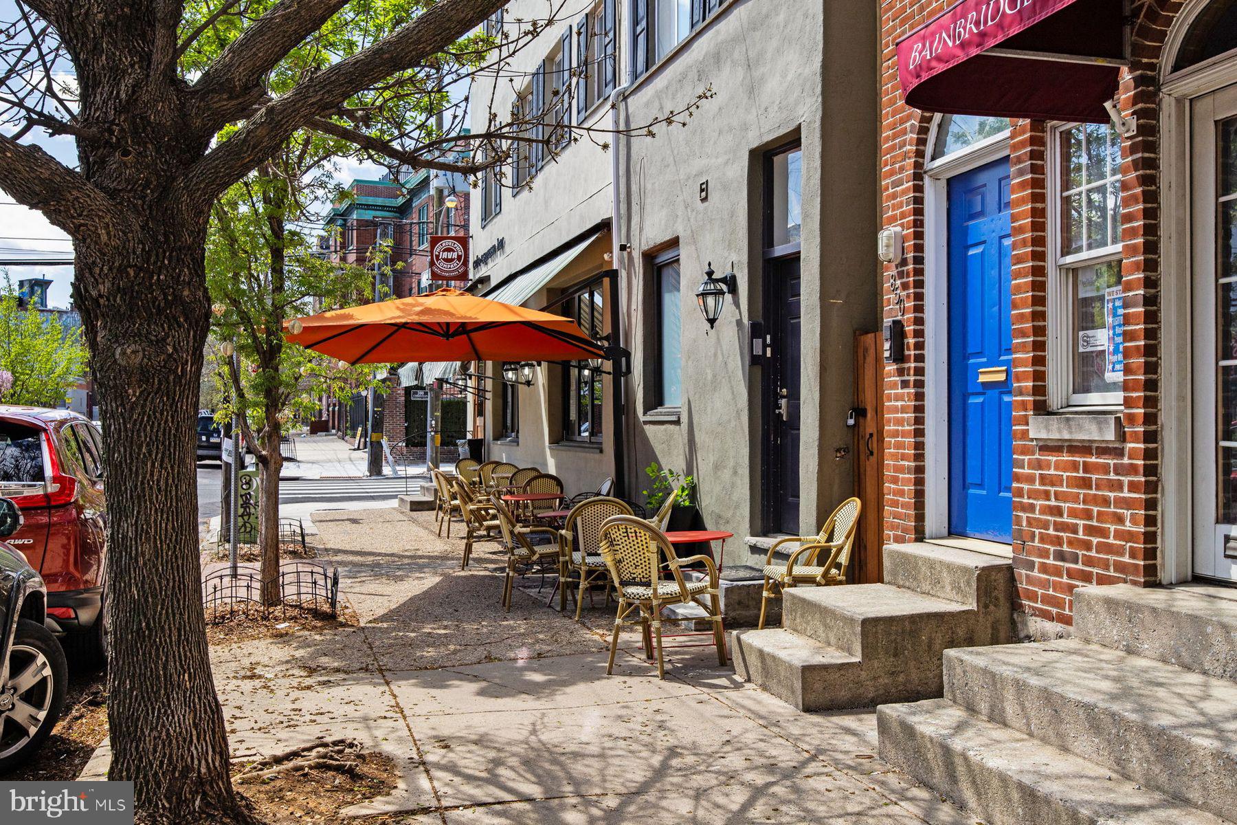 QUEEN VILLAGE - Residential