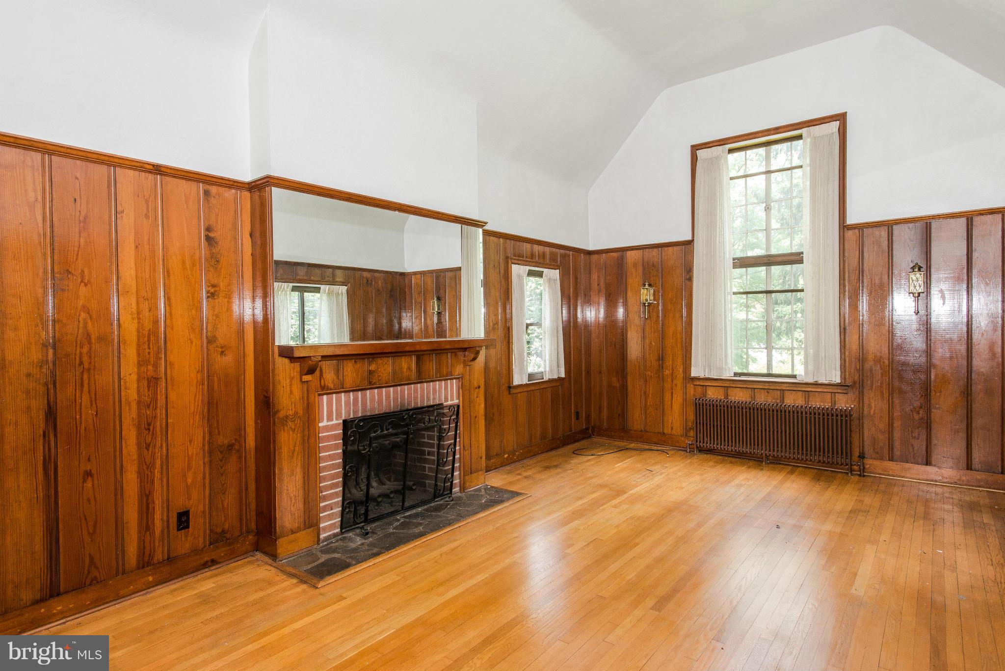 SOUTH WOODSIDE PARK - Farm