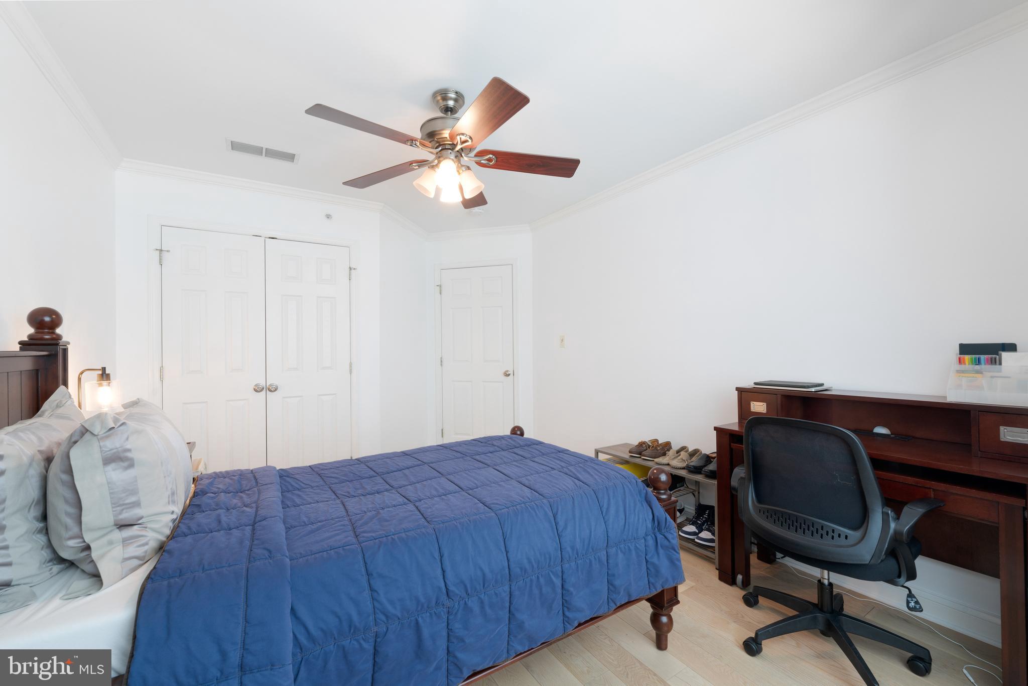 OAKWOOD AT PLYMOUT - Residential