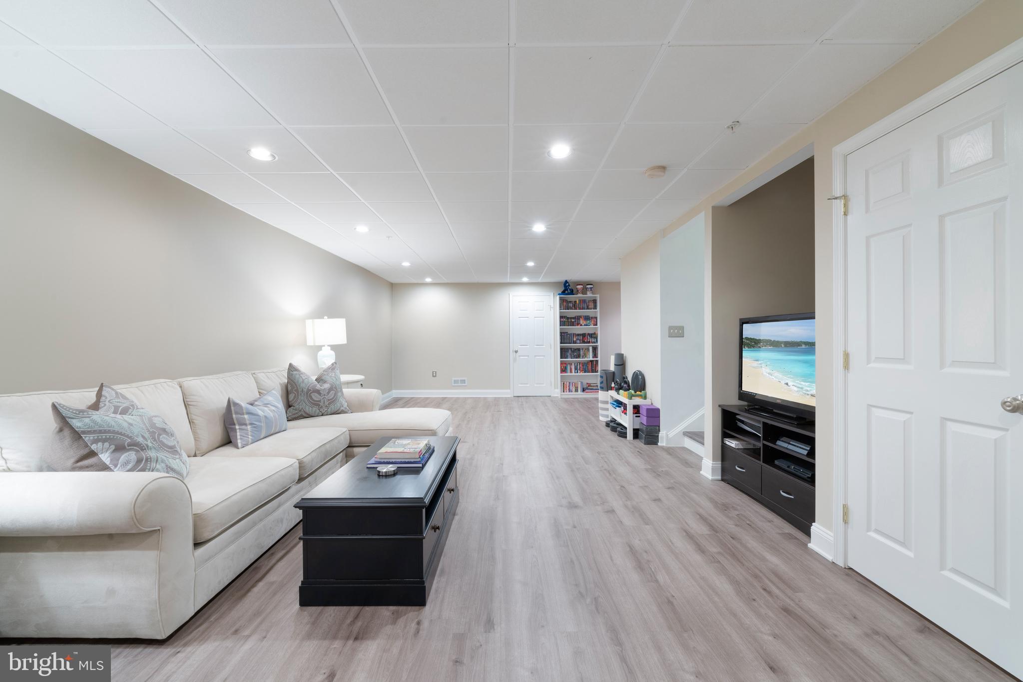 OAKWOOD AT PLYMOUT - Residential