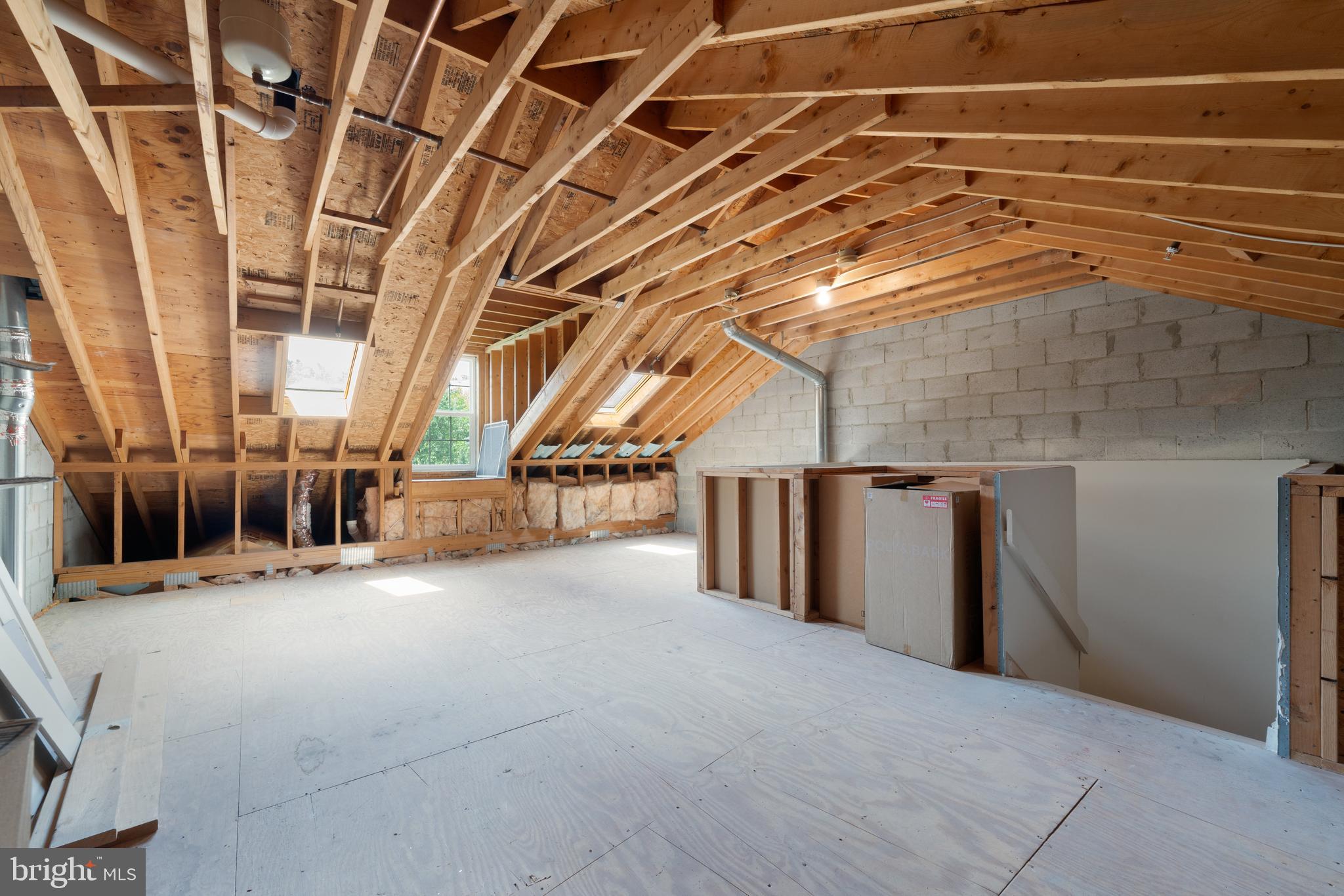 OAKWOOD AT PLYMOUT - Residential