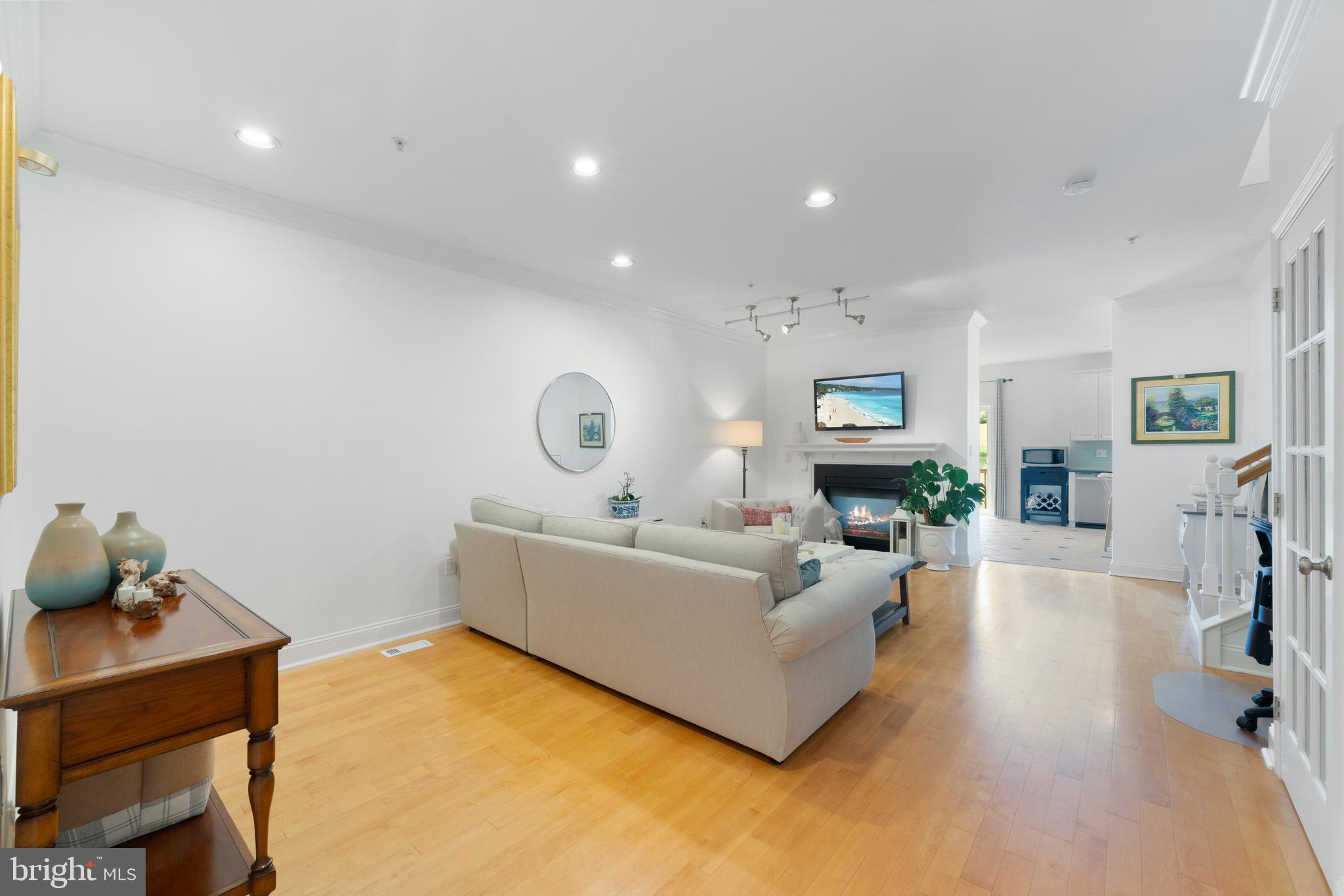 OAKWOOD AT PLYMOUT - Residential