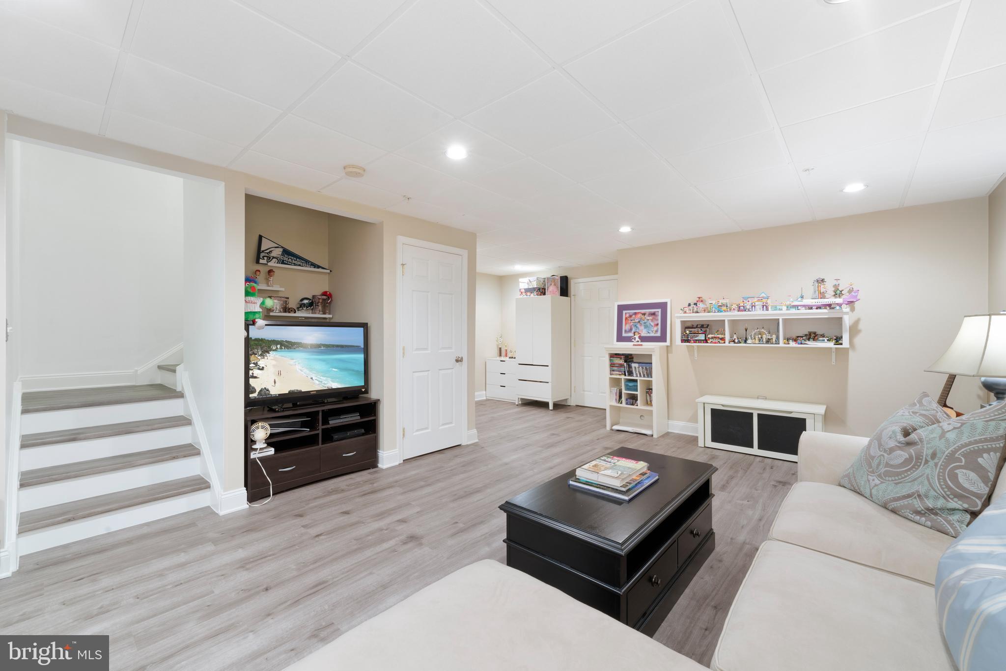 OAKWOOD AT PLYMOUT - Residential