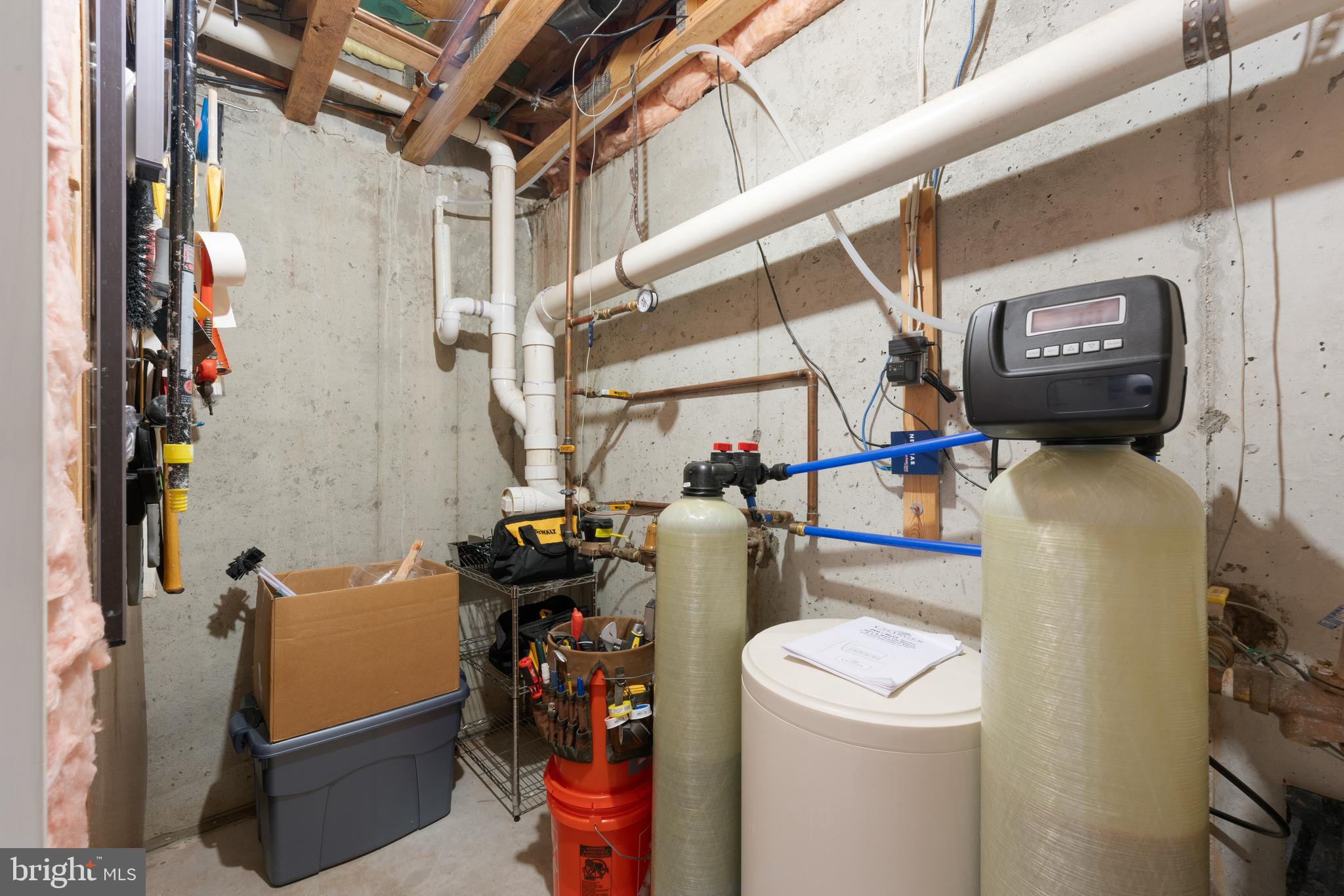 OAKWOOD AT PLYMOUT - Residential