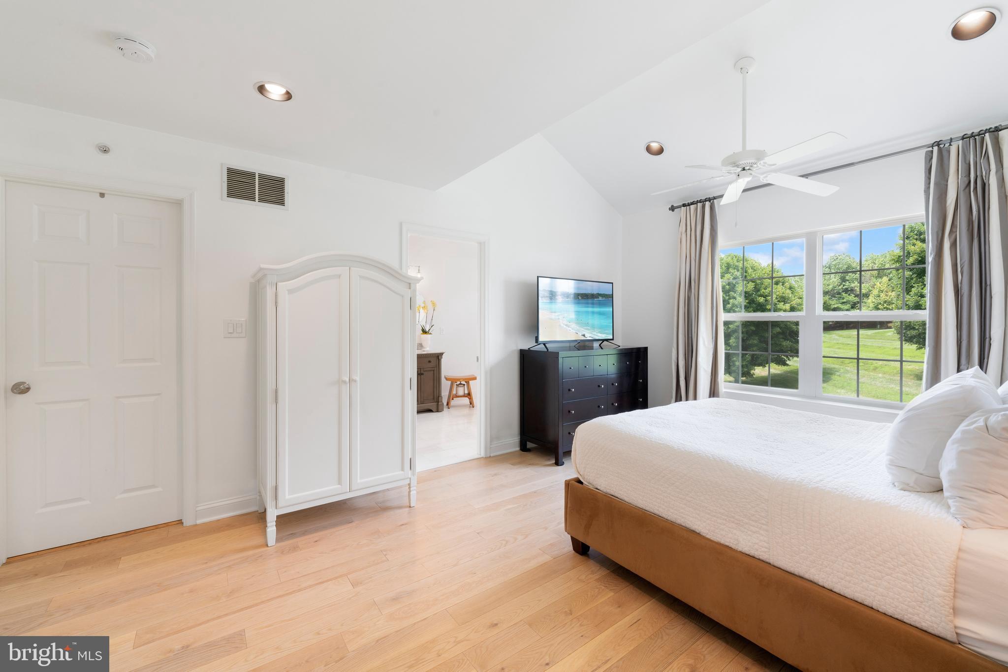 OAKWOOD AT PLYMOUT - Residential