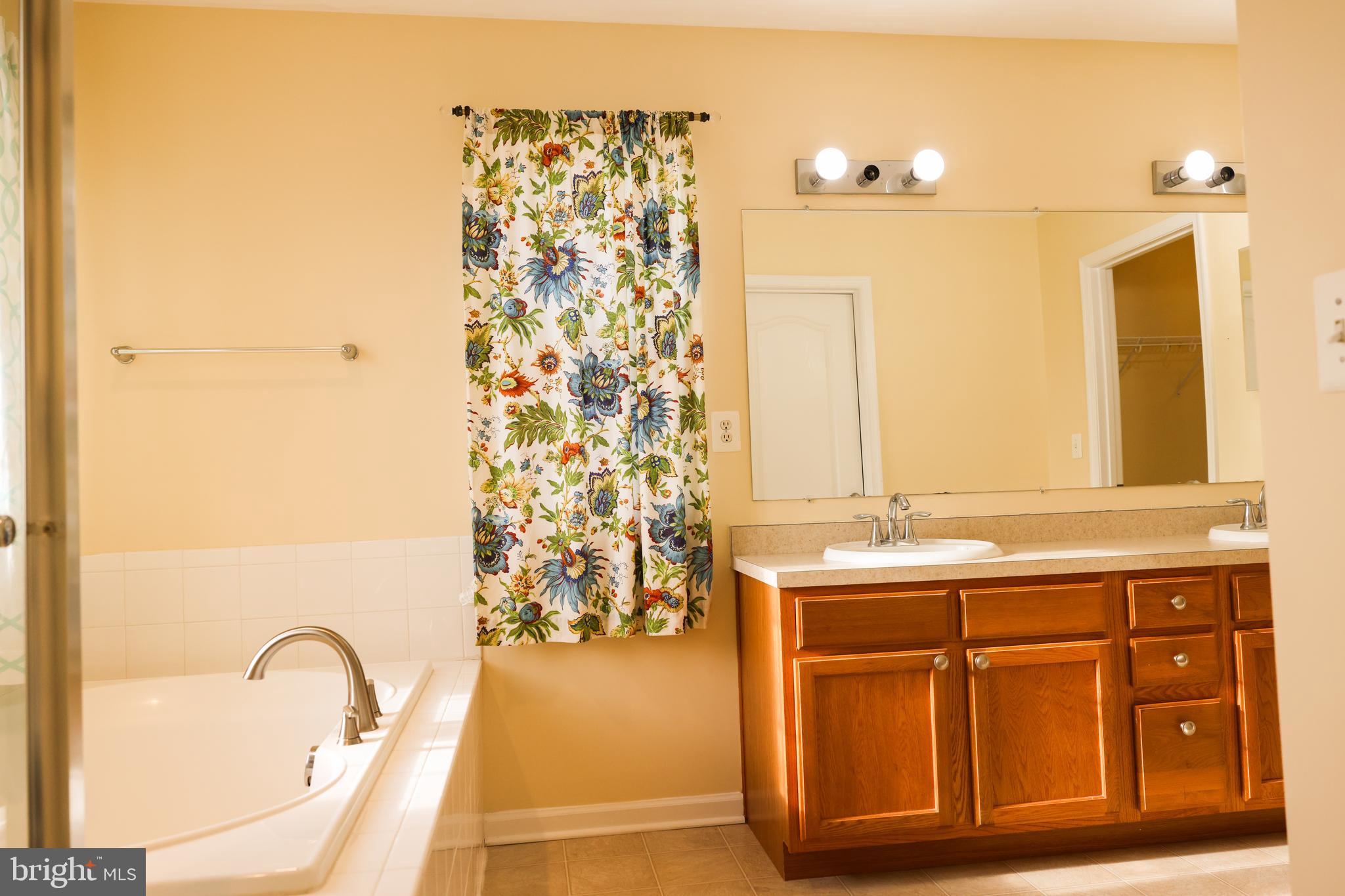 ST CHARLES SUB - SHEFFIELD - Residential Lease