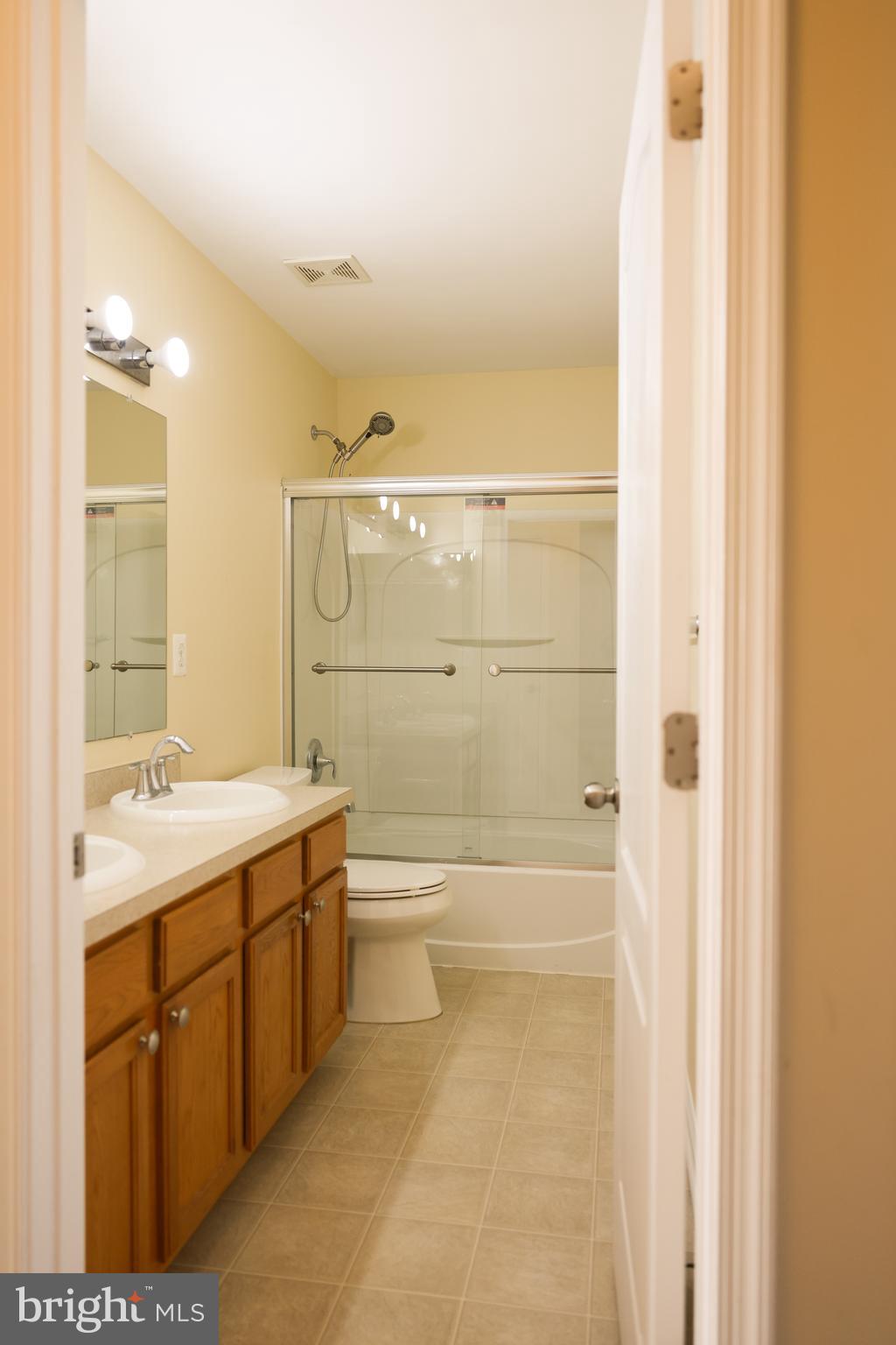 ST CHARLES SUB - SHEFFIELD - Residential Lease