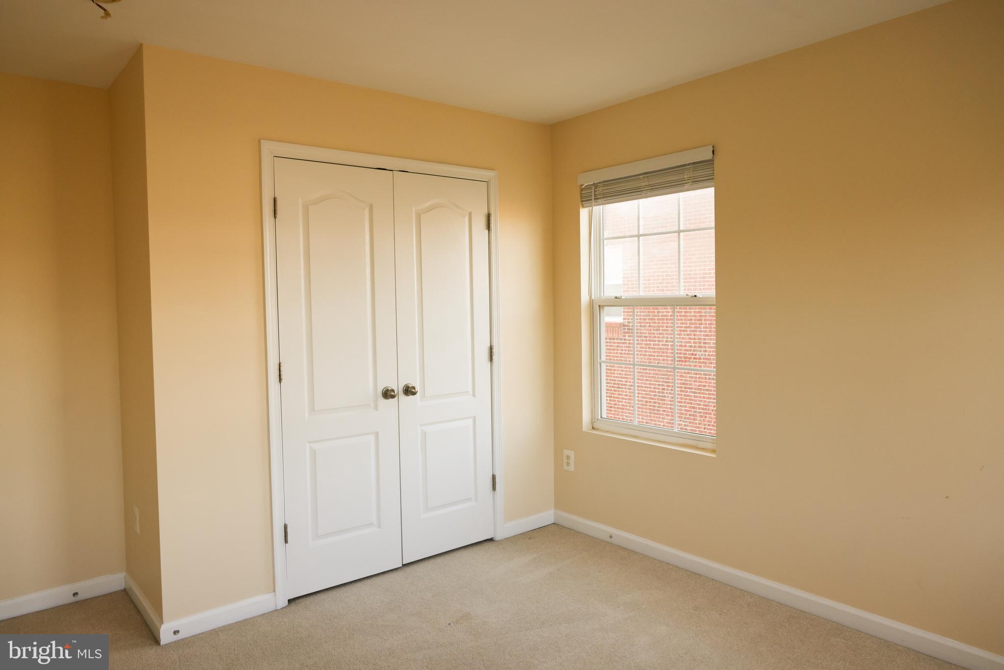 ST CHARLES SUB - SHEFFIELD - Residential Lease