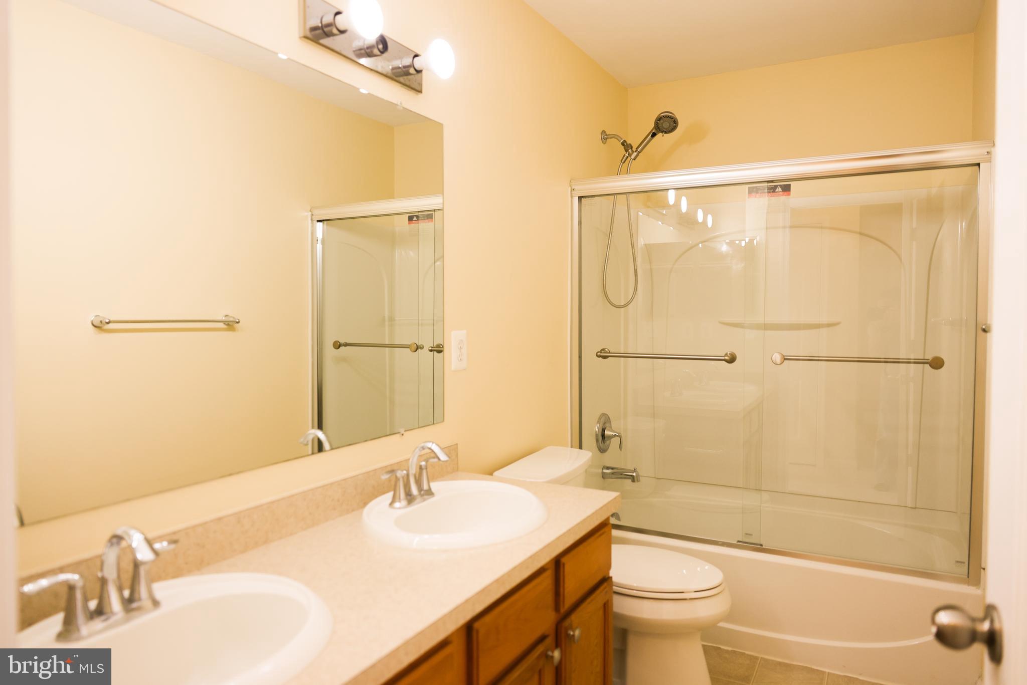 ST CHARLES SUB - SHEFFIELD - Residential Lease