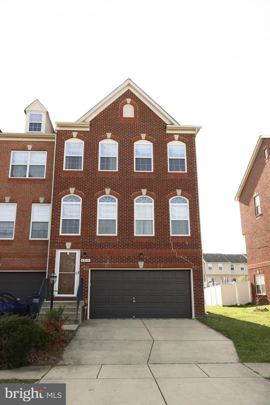 ST CHARLES SUB - SHEFFIELD - Residential Lease