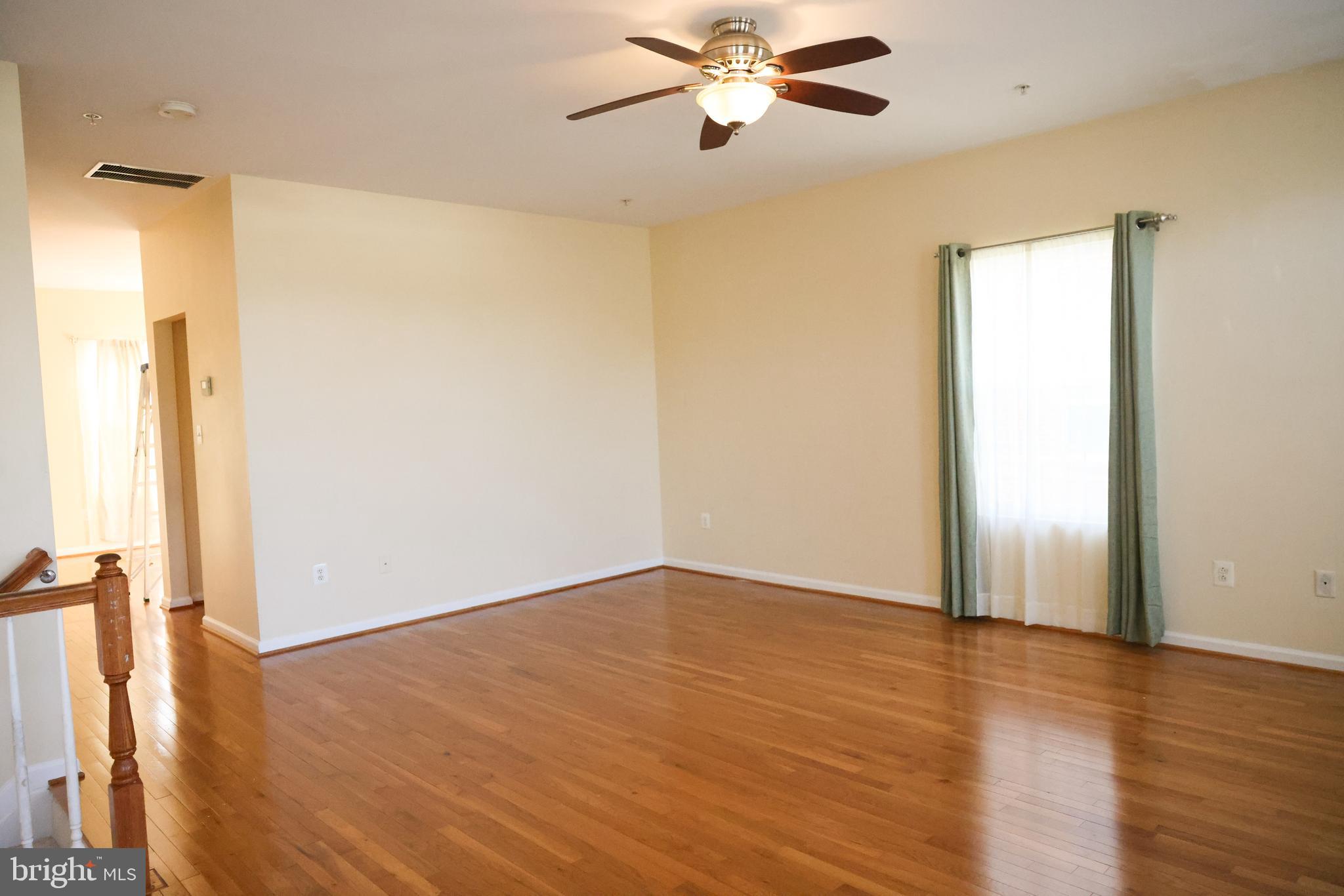 ST CHARLES SUB - SHEFFIELD - Residential Lease