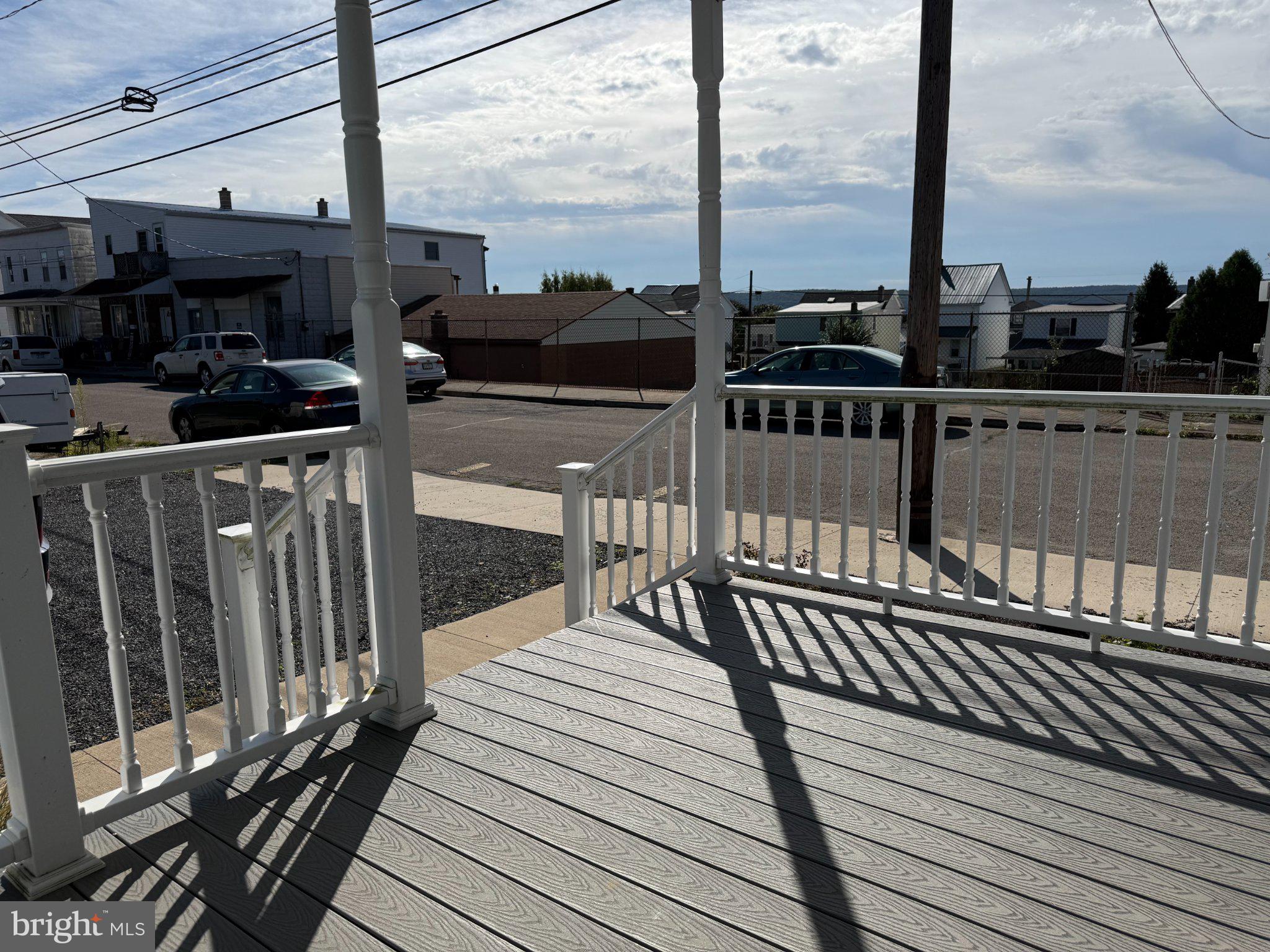 321 E NORTH STREET