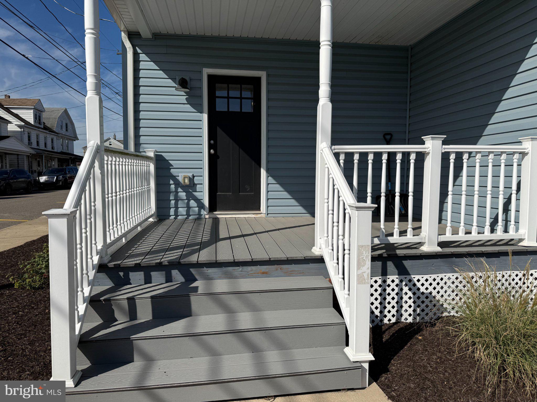 321 E NORTH STREET