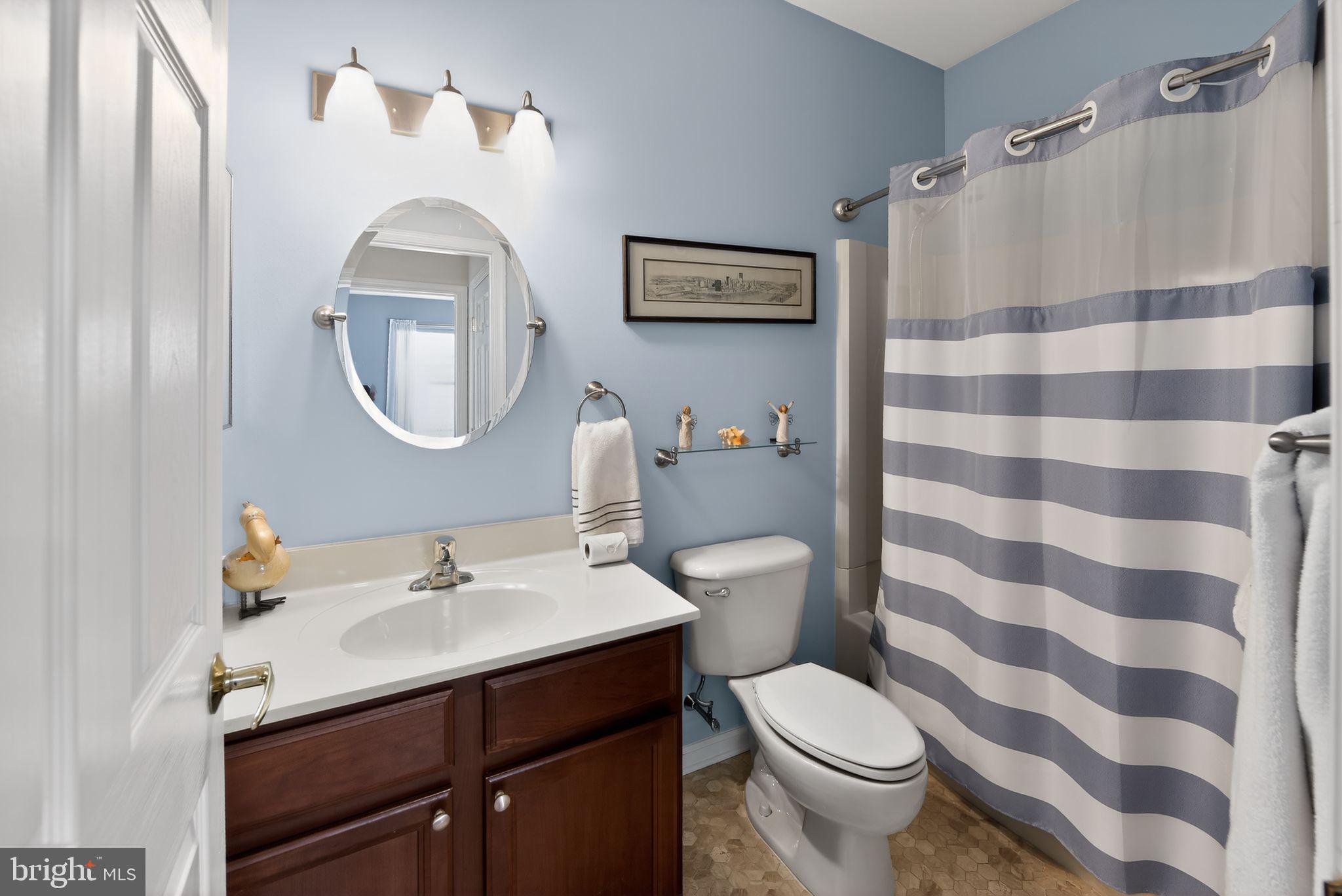 VILLAGES AT HILLVIEW - Residential