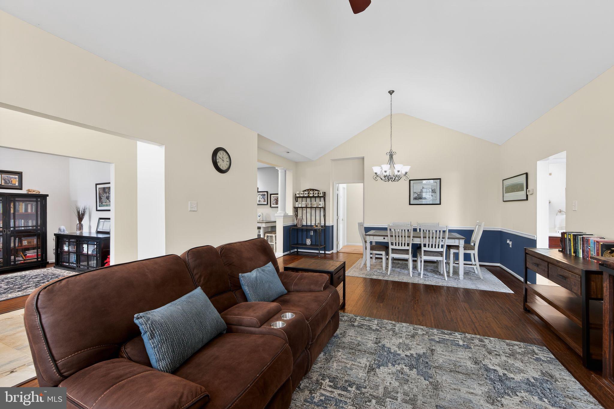 1300 DAWMAN ROAD 438-53