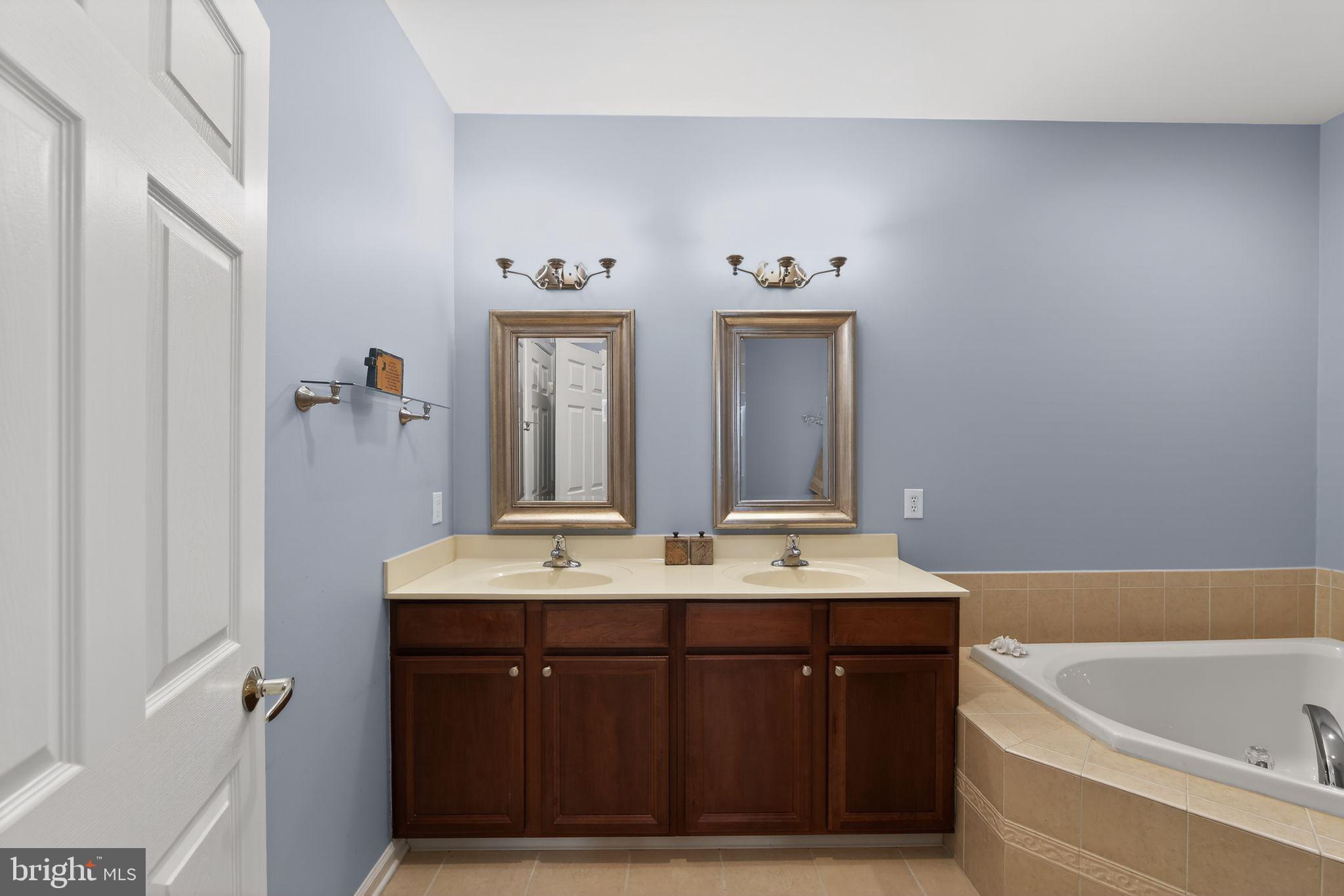 VILLAGES AT HILLVIEW - Residential