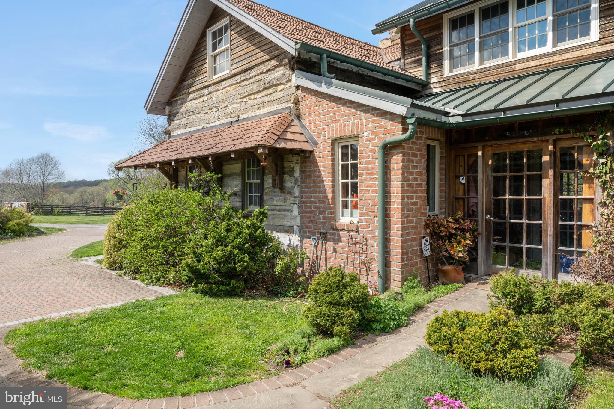 CHESHIRE HUNT - Residential