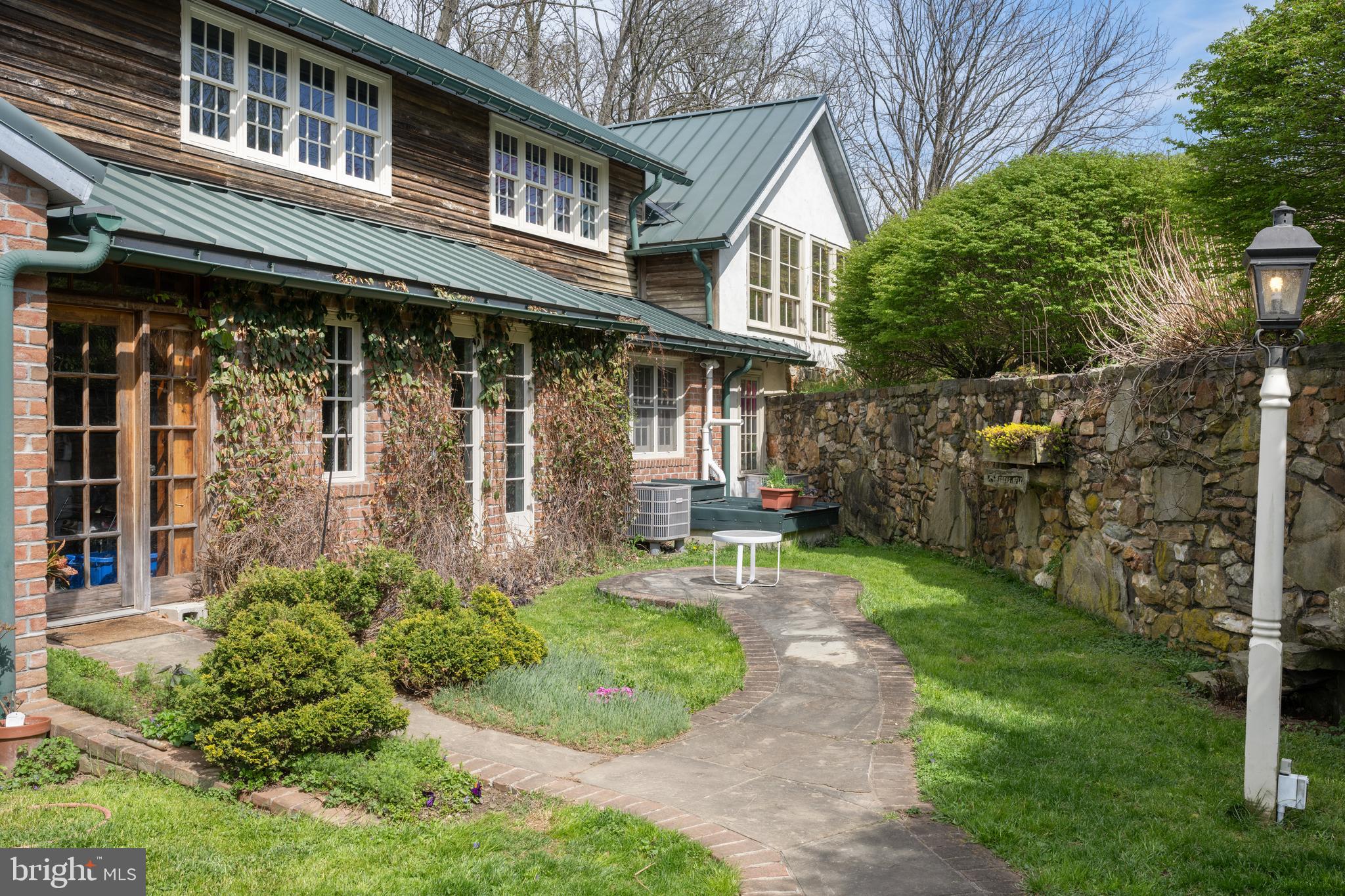 CHESHIRE HUNT - Residential