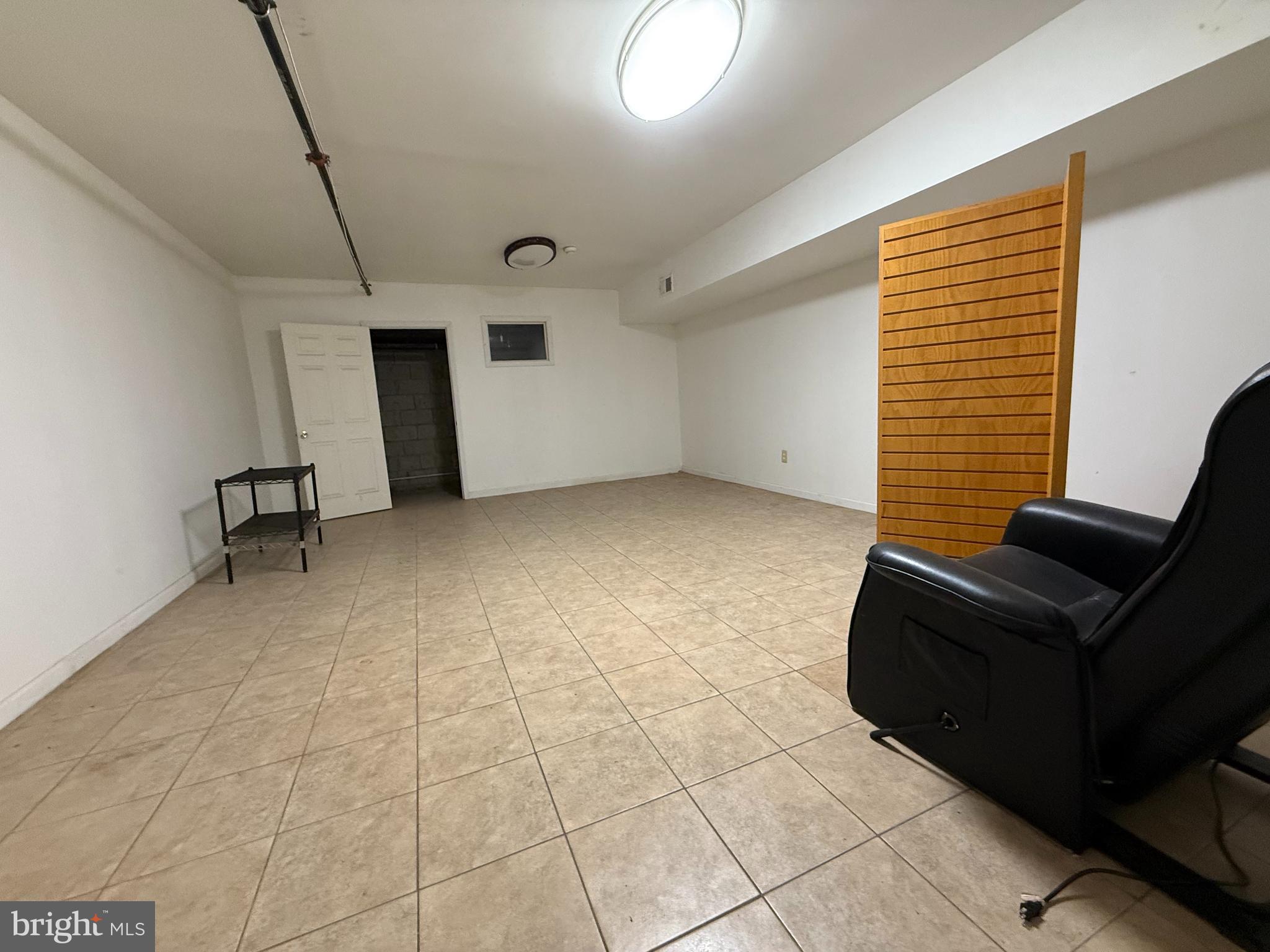 SPRING GARDEN - Commercial Lease