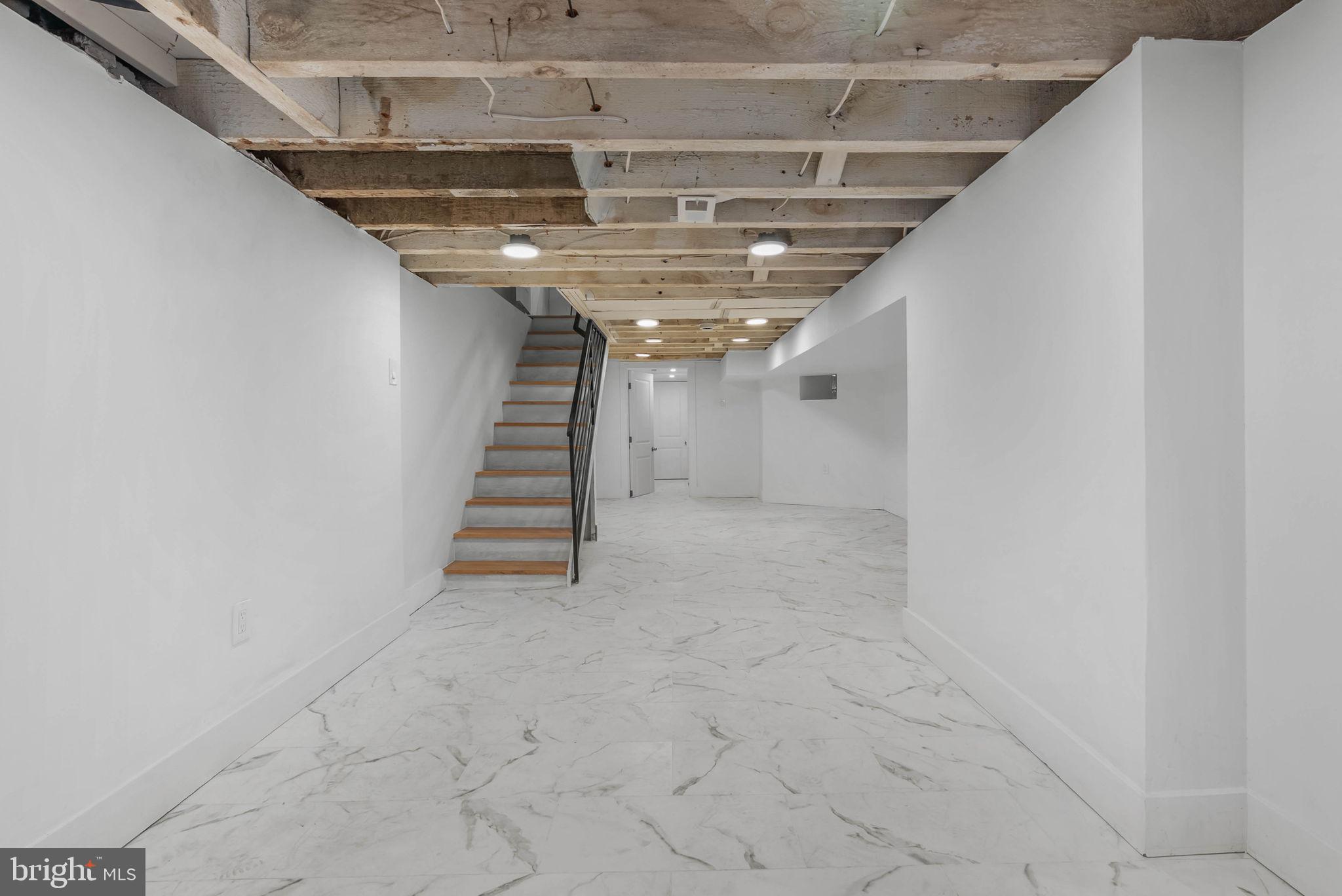WALNUT HILL - Residential