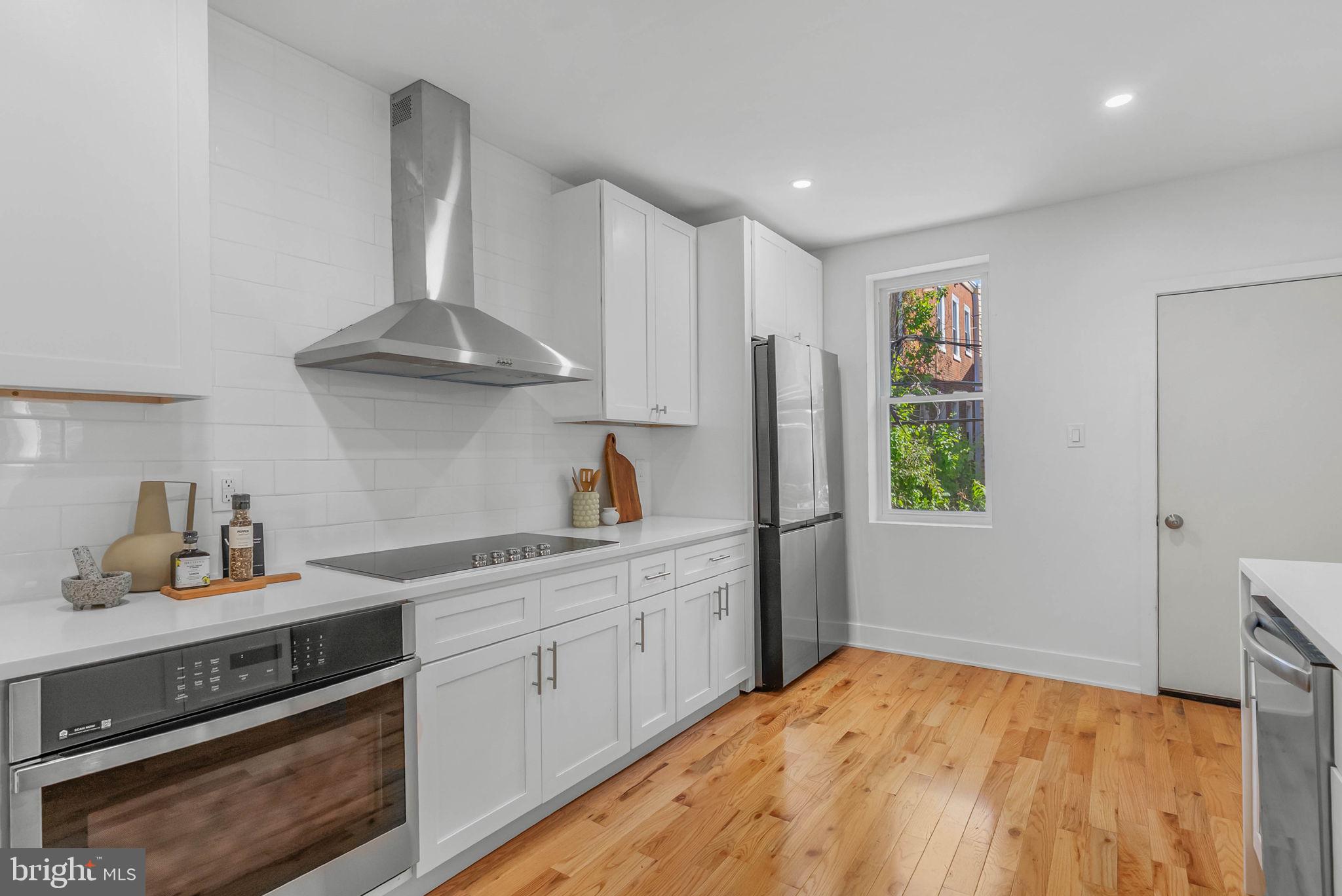WALNUT HILL - Residential