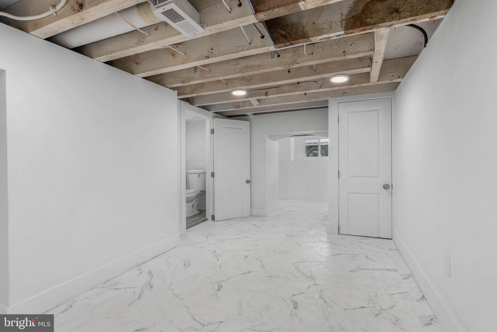 WALNUT HILL - Residential