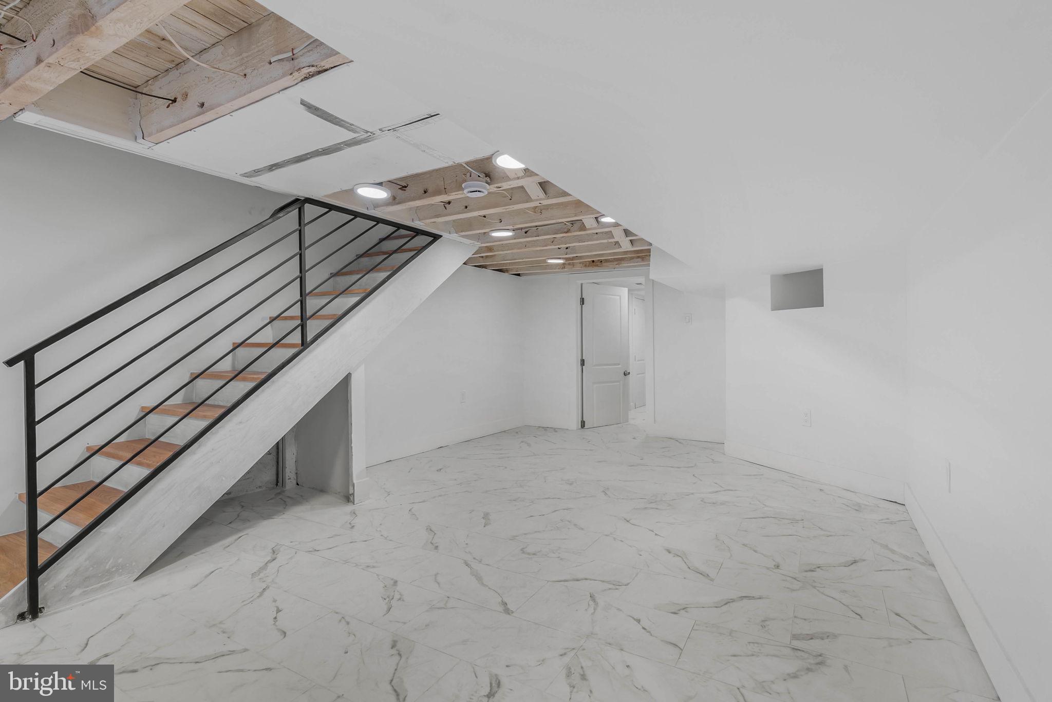 WALNUT HILL - Residential