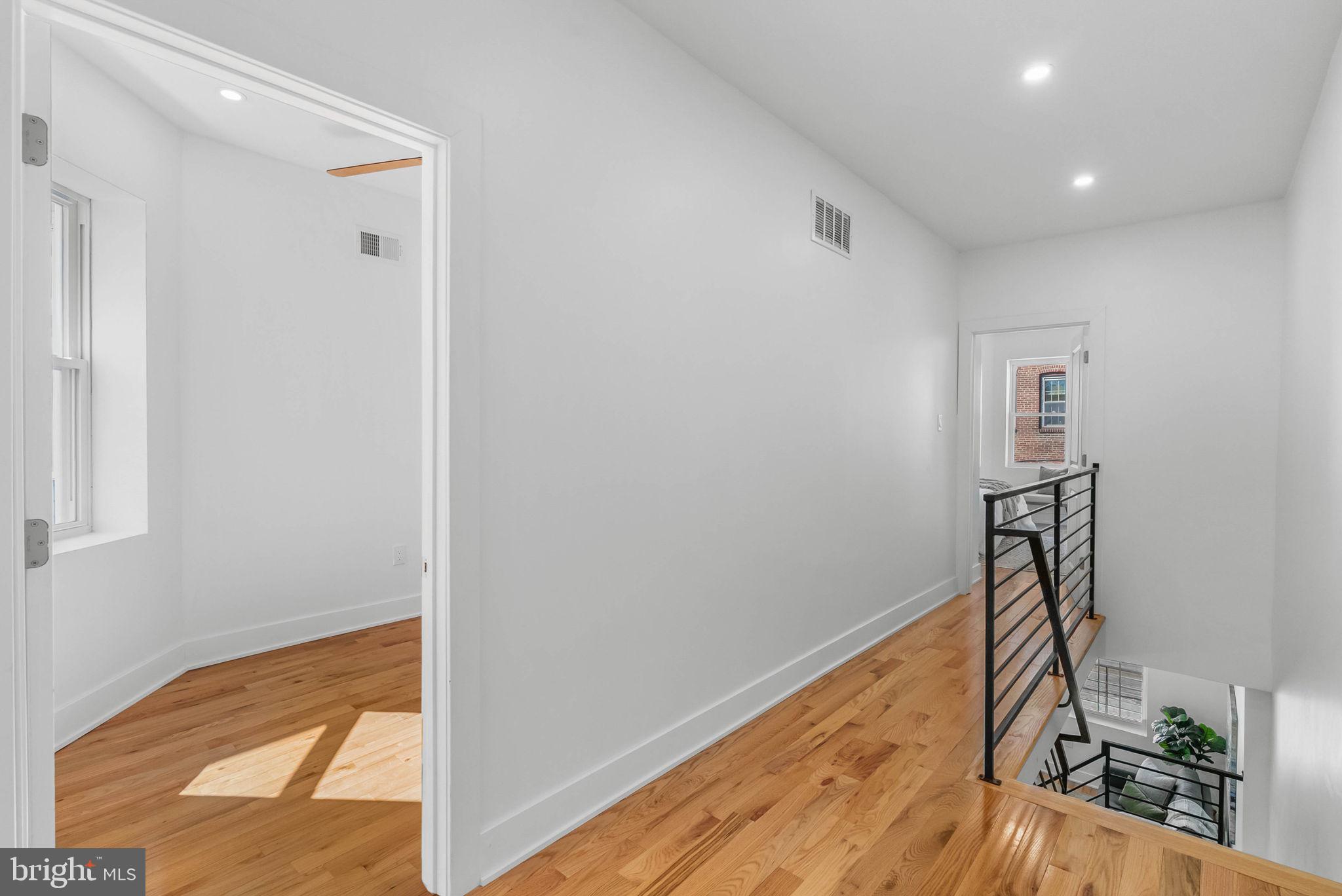 WALNUT HILL - Residential
