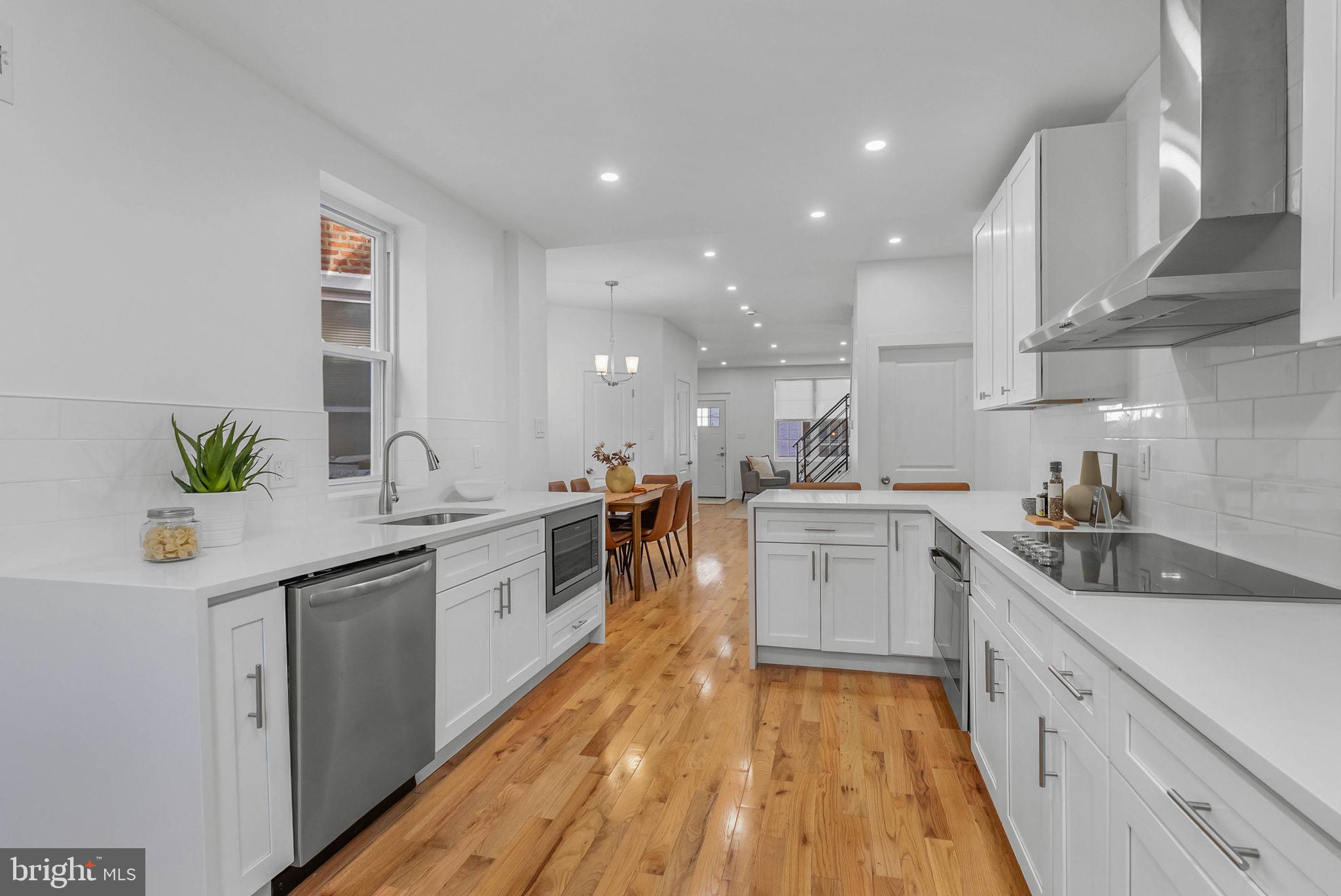 WALNUT HILL - Residential