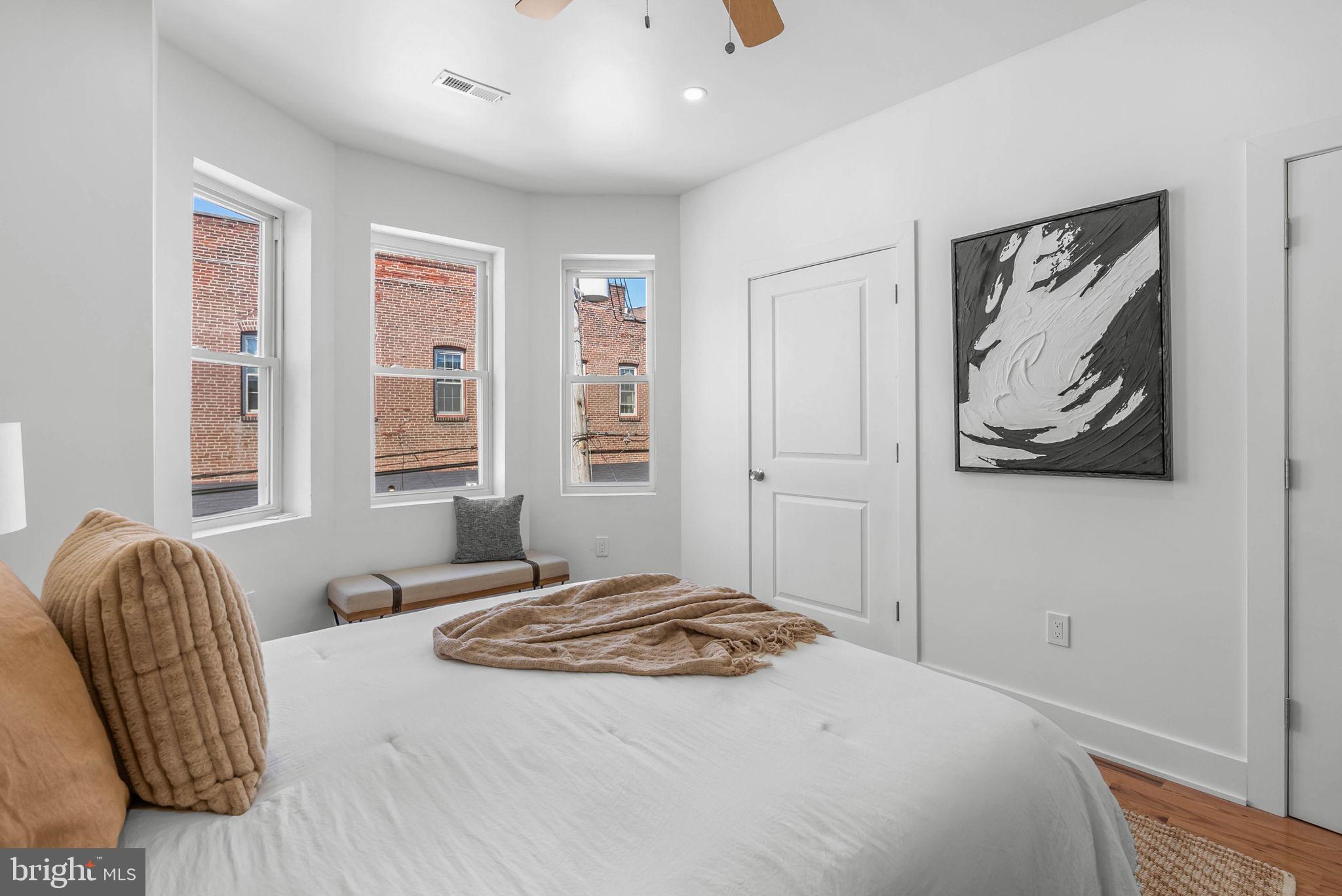 WALNUT HILL - Residential