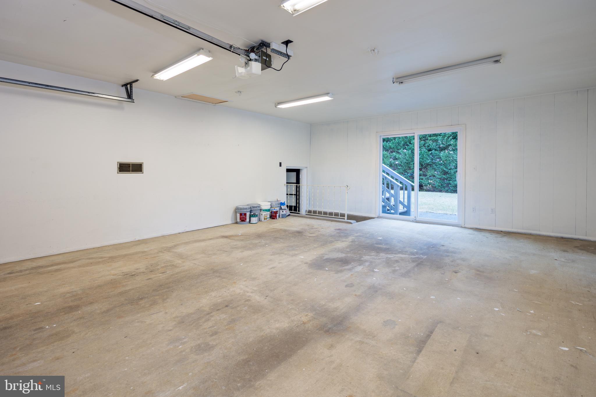 THE HIGHLANDS - Residential