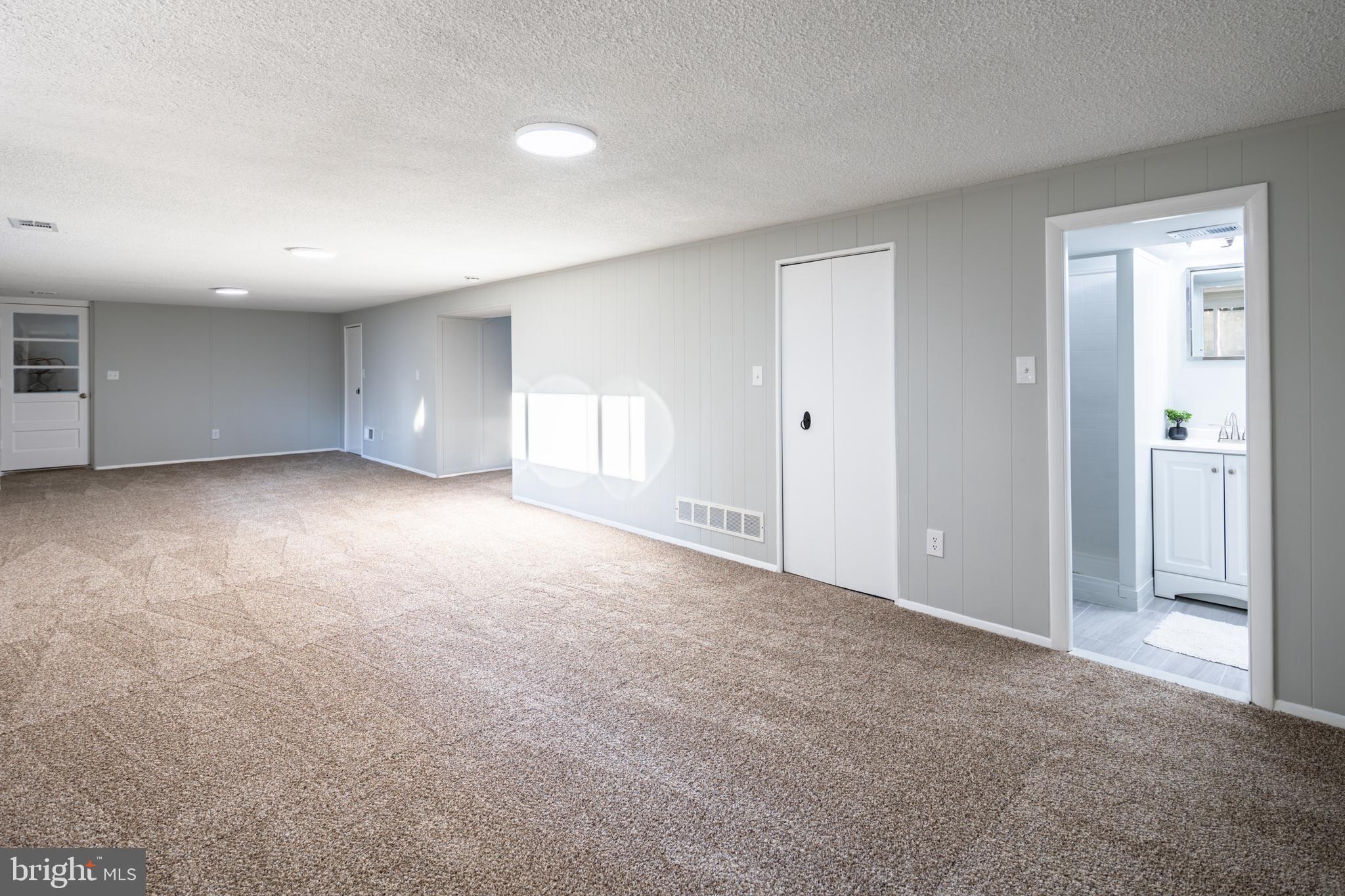 THE HIGHLANDS - Residential