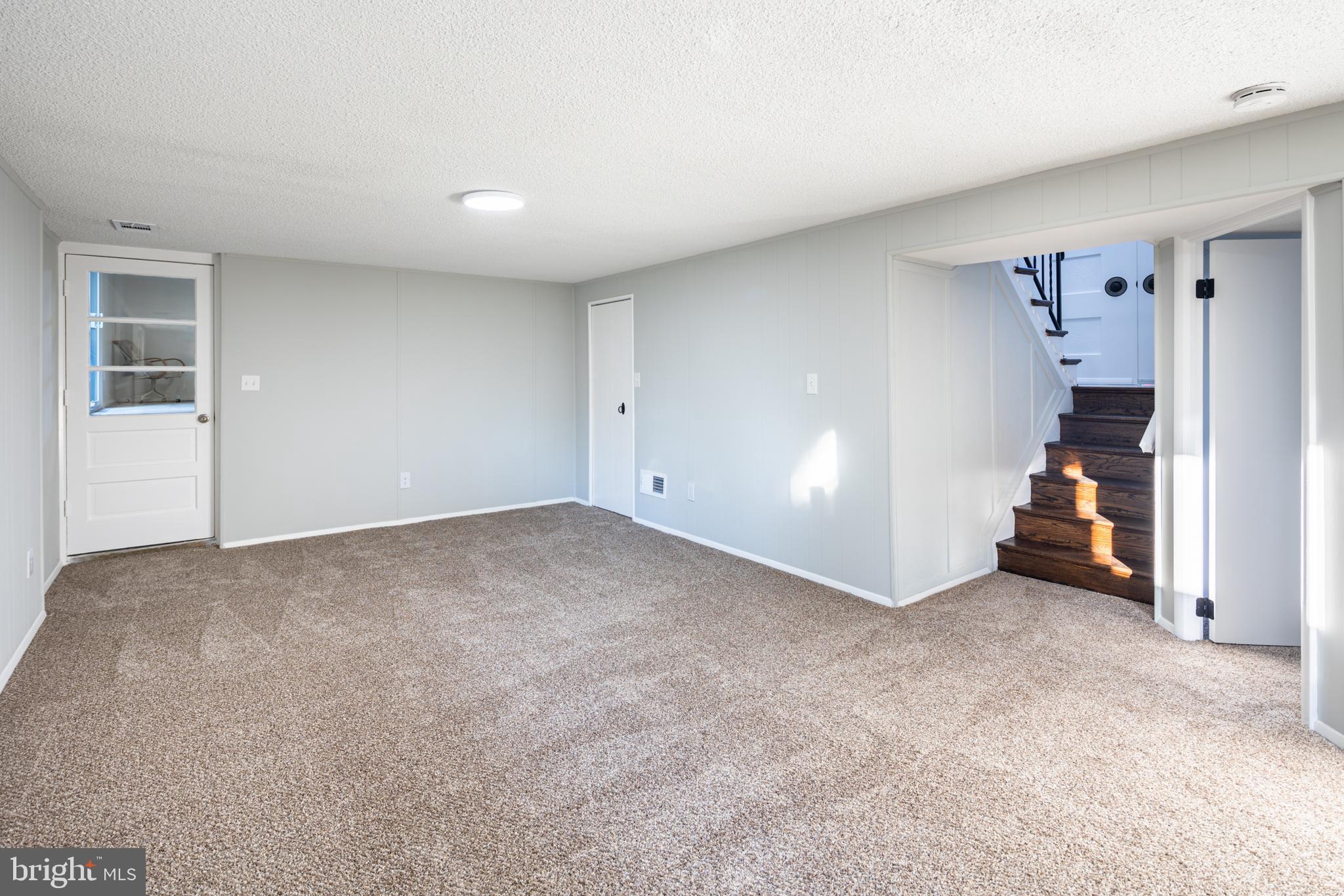 THE HIGHLANDS - Residential