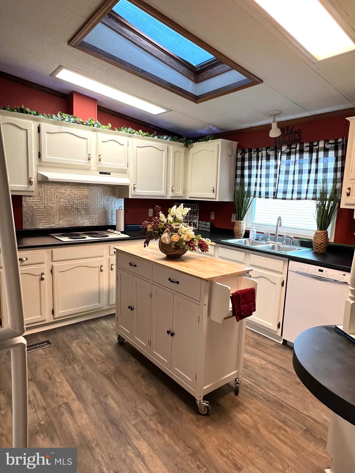 RED HILL ESTS - Residential