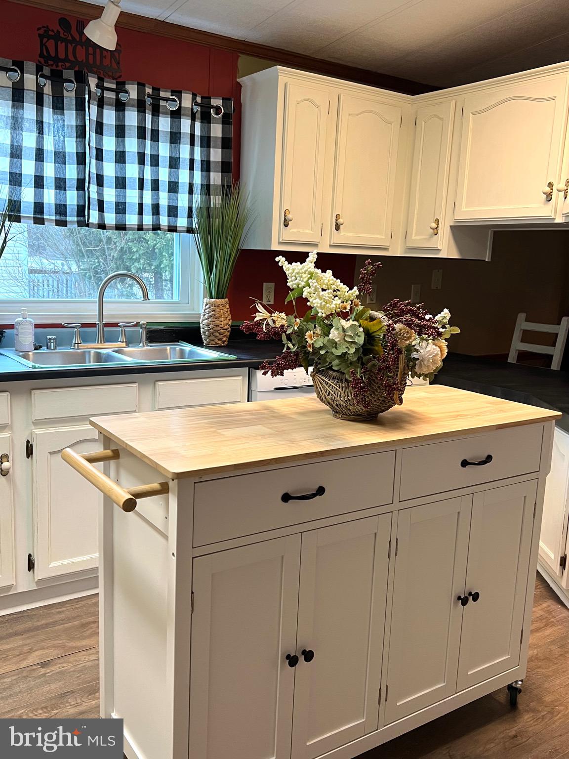 RED HILL ESTS - Residential