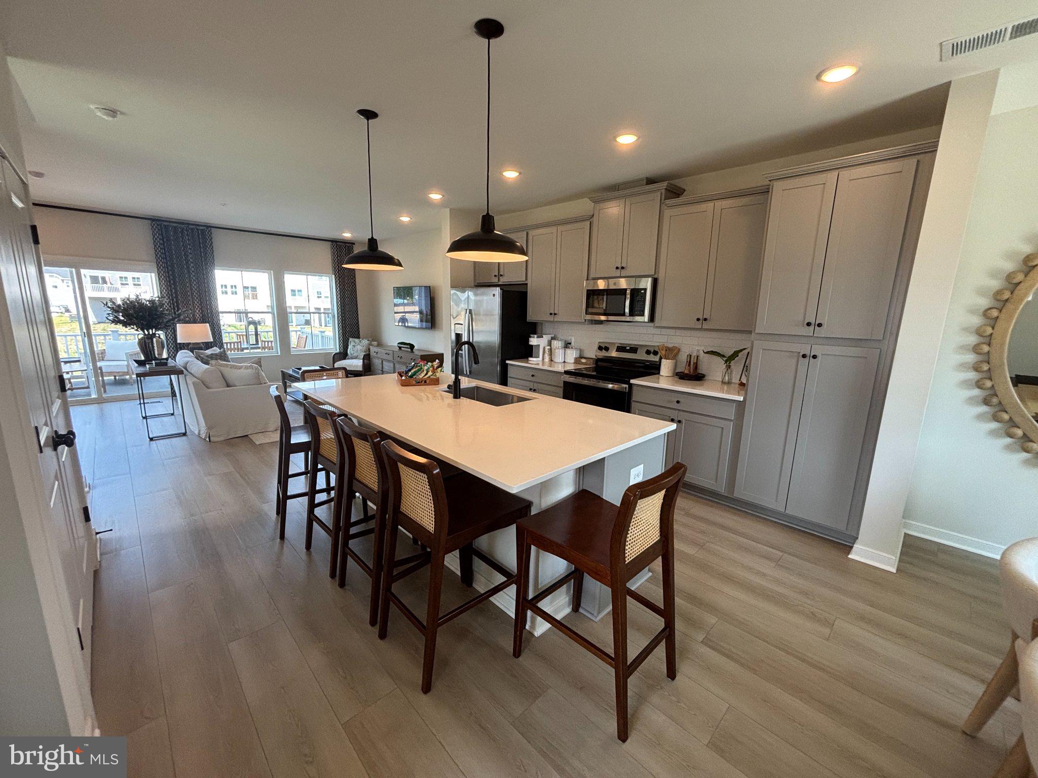2605 GREY WOLF LN