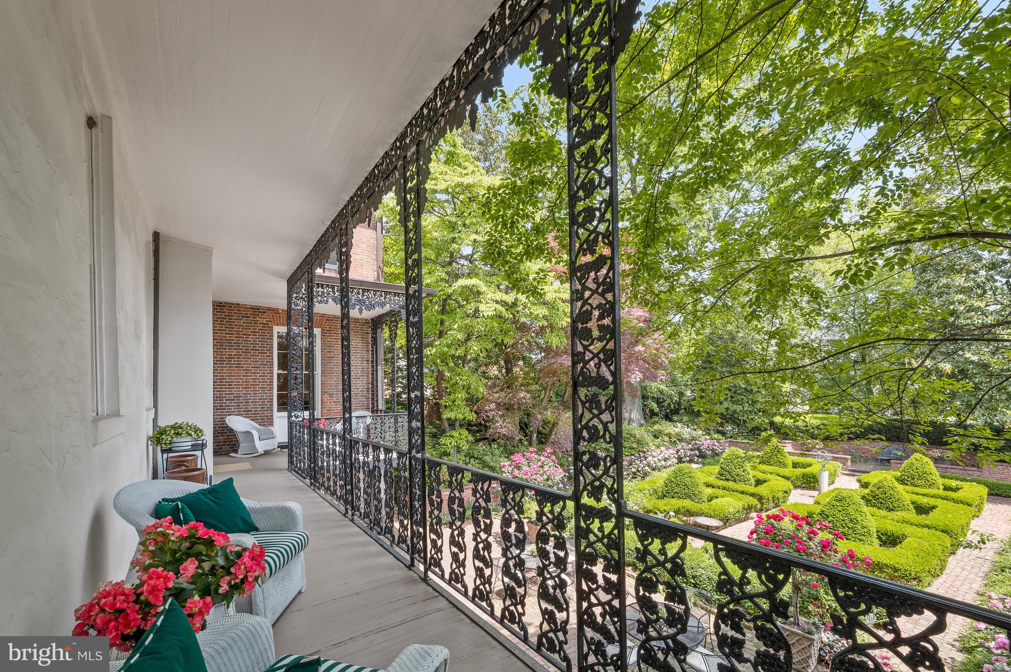 GEORGETOWN - Residential