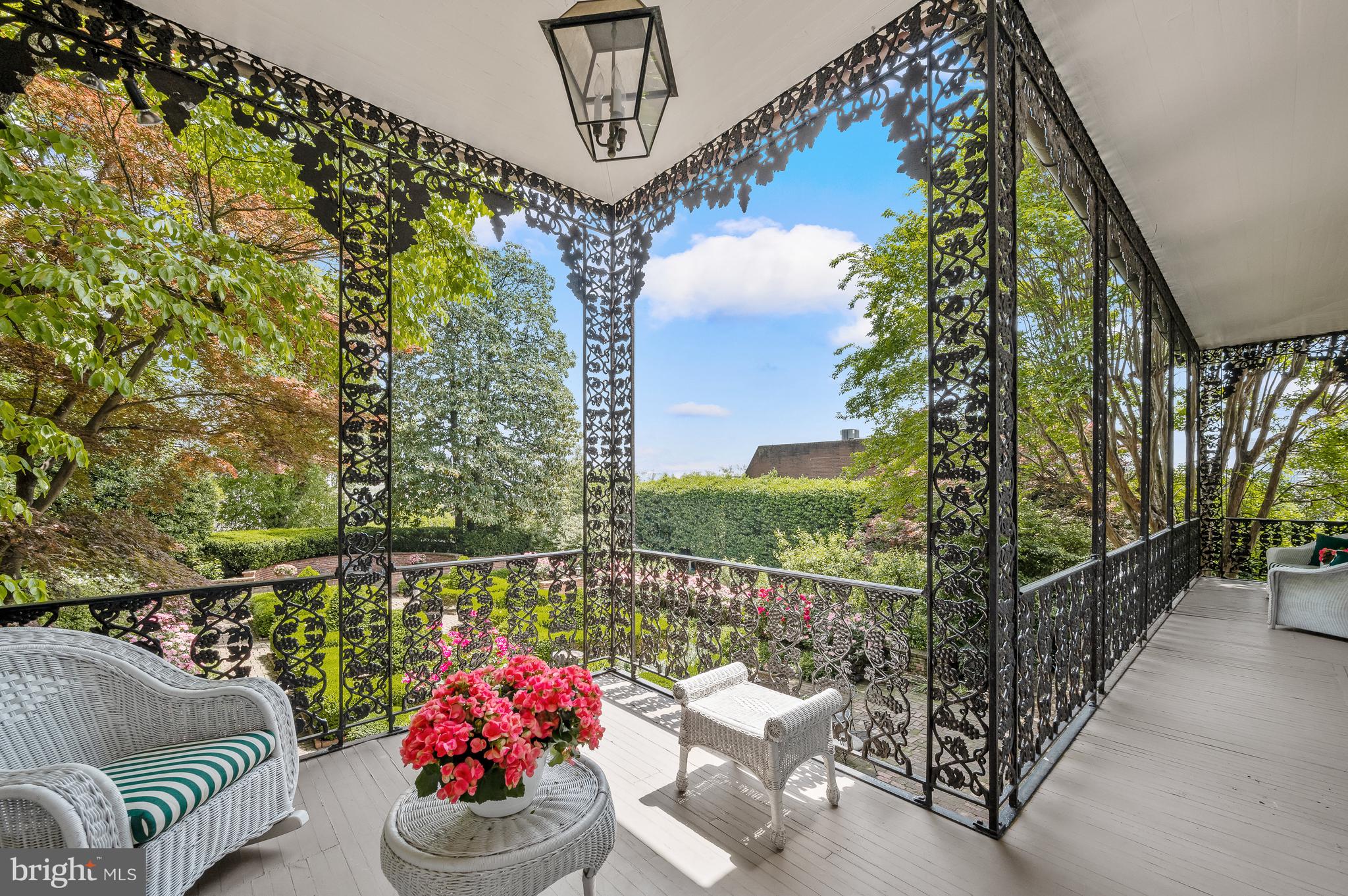 GEORGETOWN - Residential