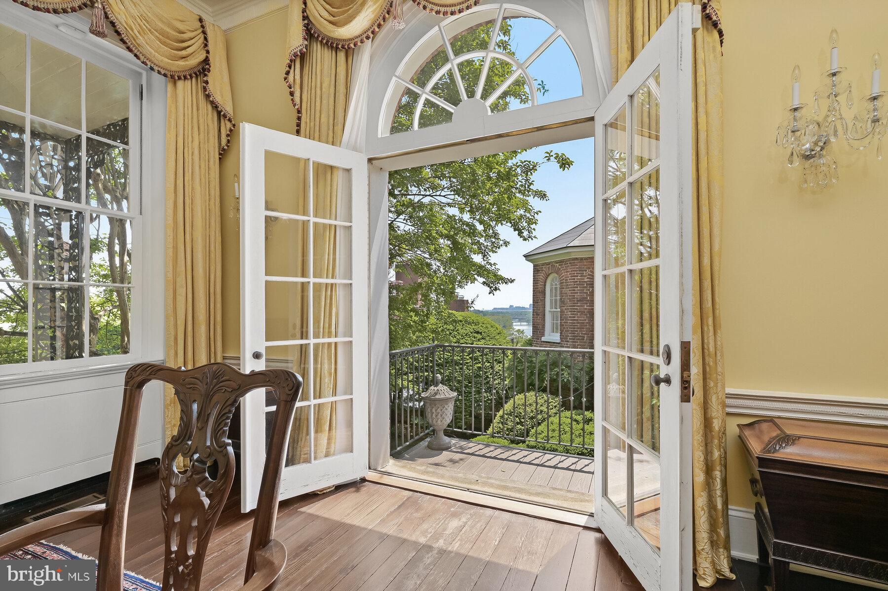 GEORGETOWN - Residential