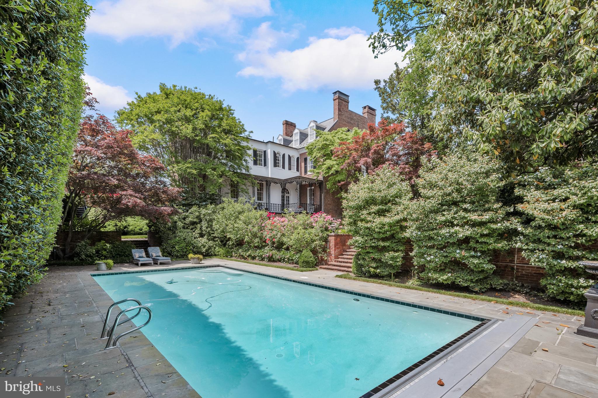GEORGETOWN - Residential